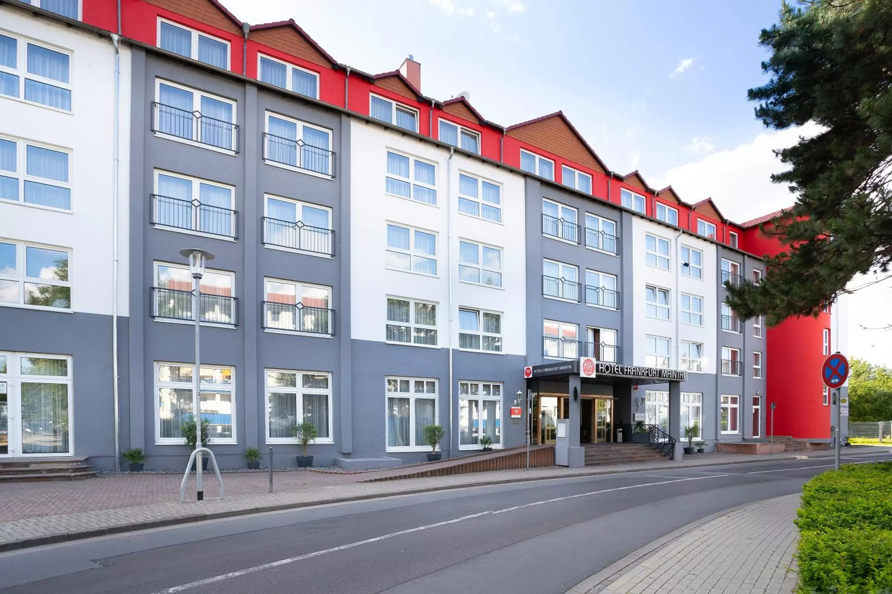 Property Building in ACHAT Hotel Frankfurt Maintal