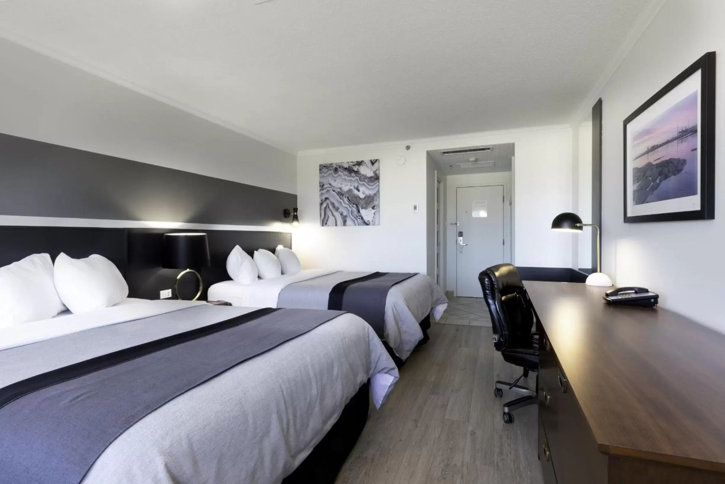 Standard Room with Two Queen Beds in Hotel Rimouski Standard Room with Two Queen Beds in Hotel Rimouski