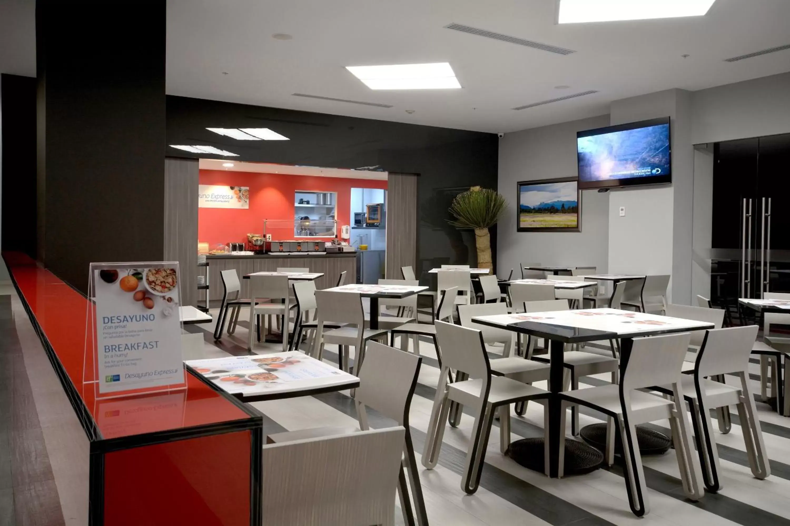 Breakfast, Restaurant/Places to Eat in Holiday Inn Express Pachuca, an IHG Hotel