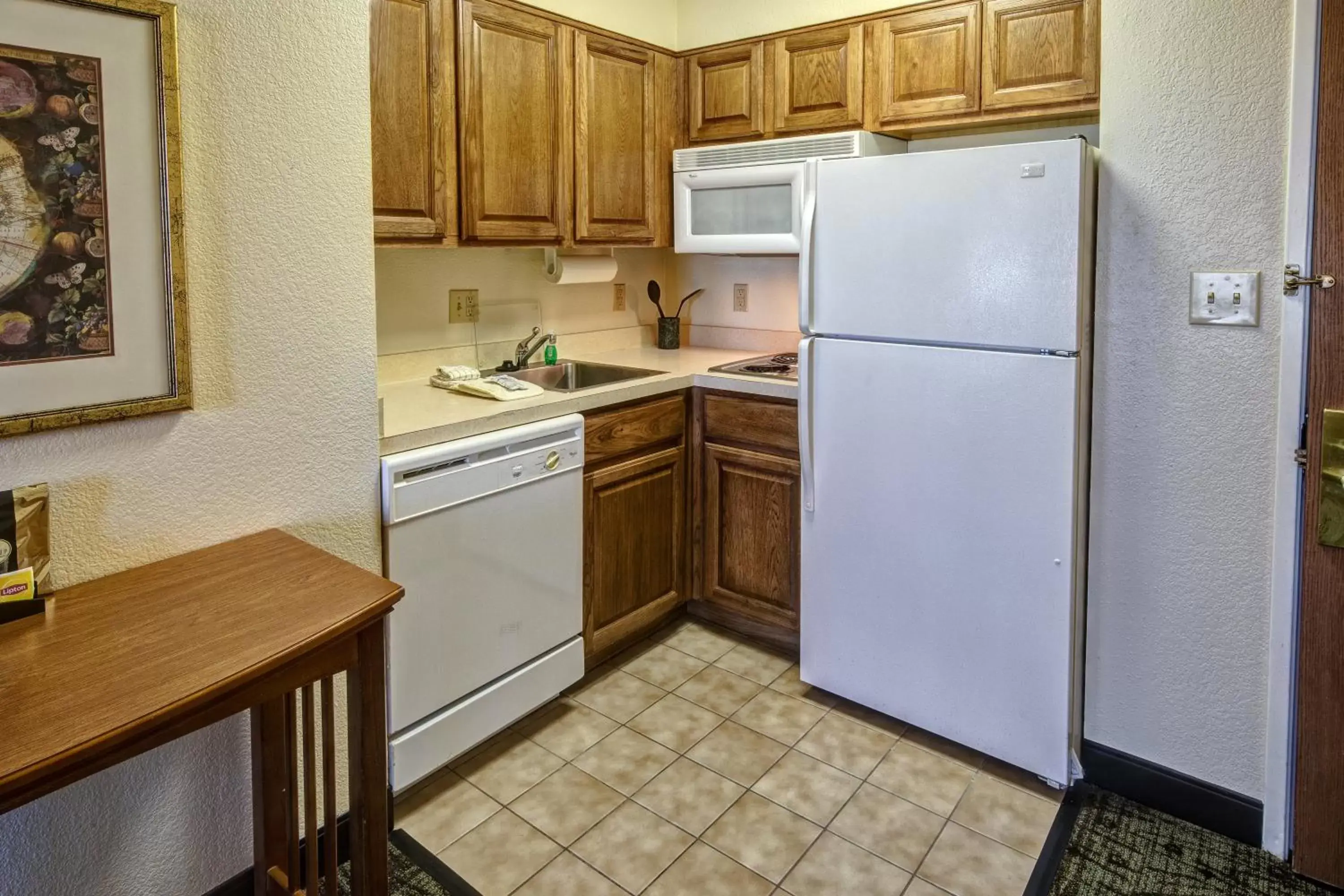 Photo of the whole room, Kitchen/Kitchenette in Staybridge Suites Denver - Cherry Creek, an IHG Hotel