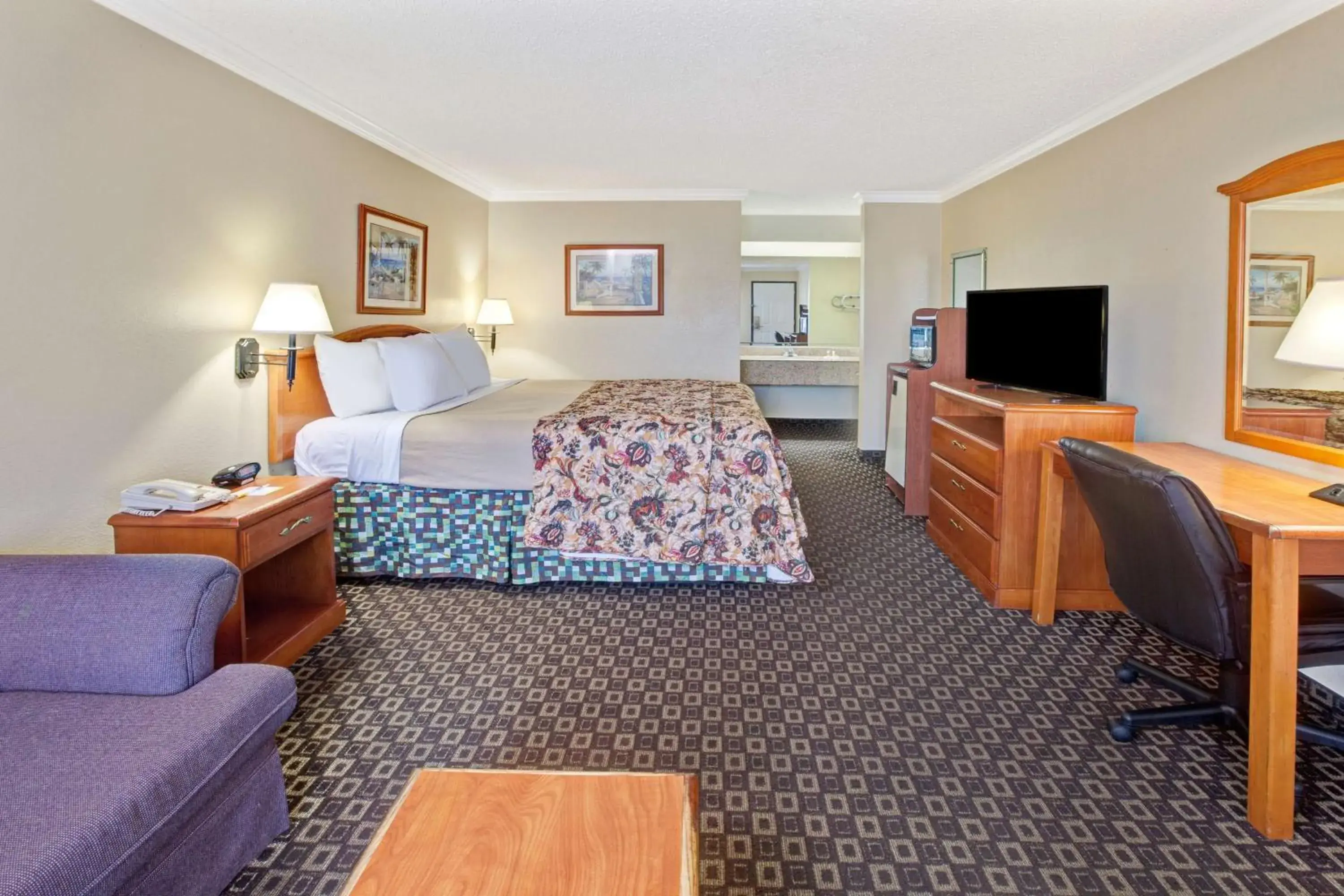 Photo of the whole room, Room Photo in Americas Best Value Inn and Suites LaPorte/Houston