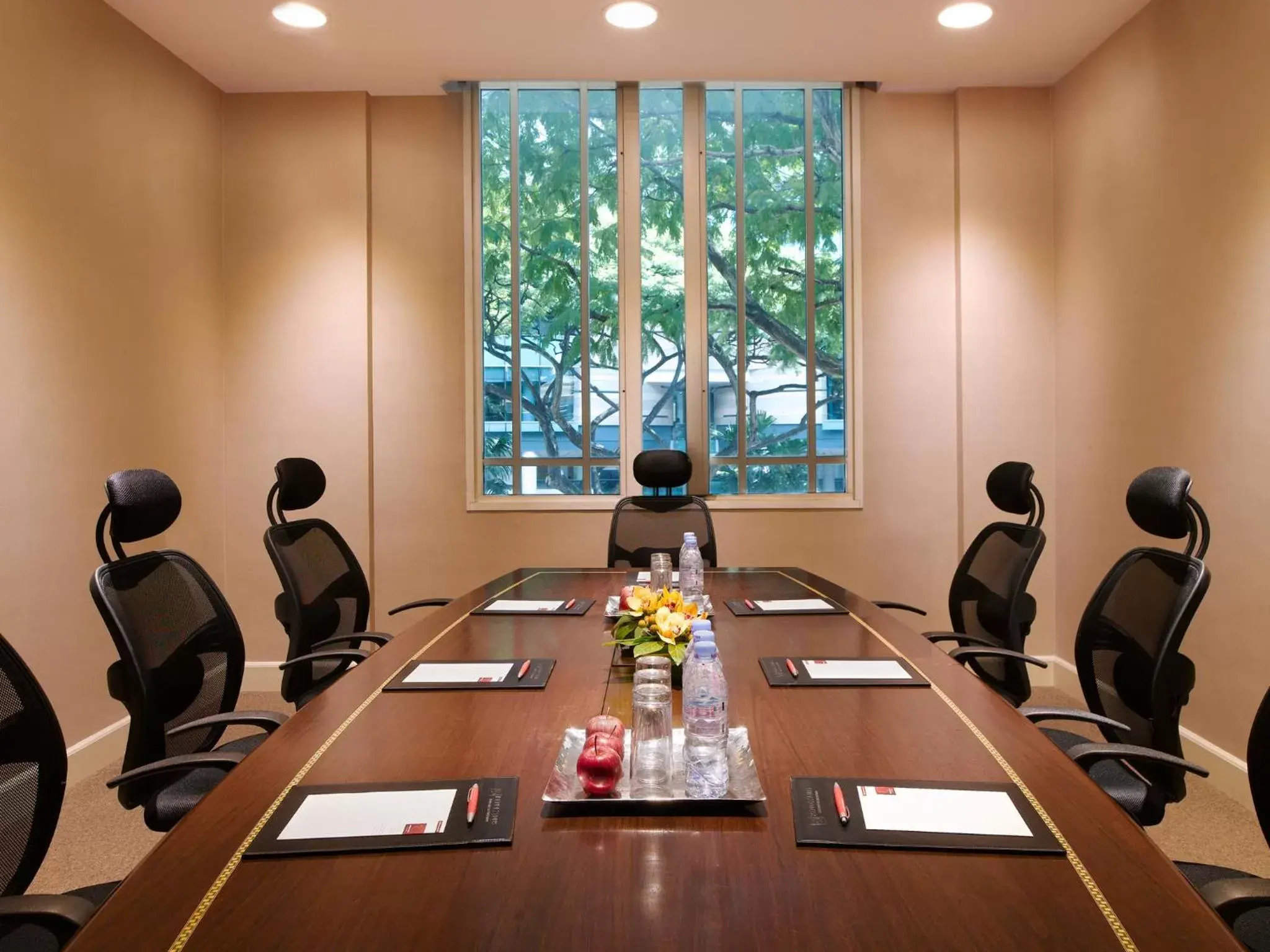 Business facilities in Rendezvous Hotel Singapore by Far East Hospitality