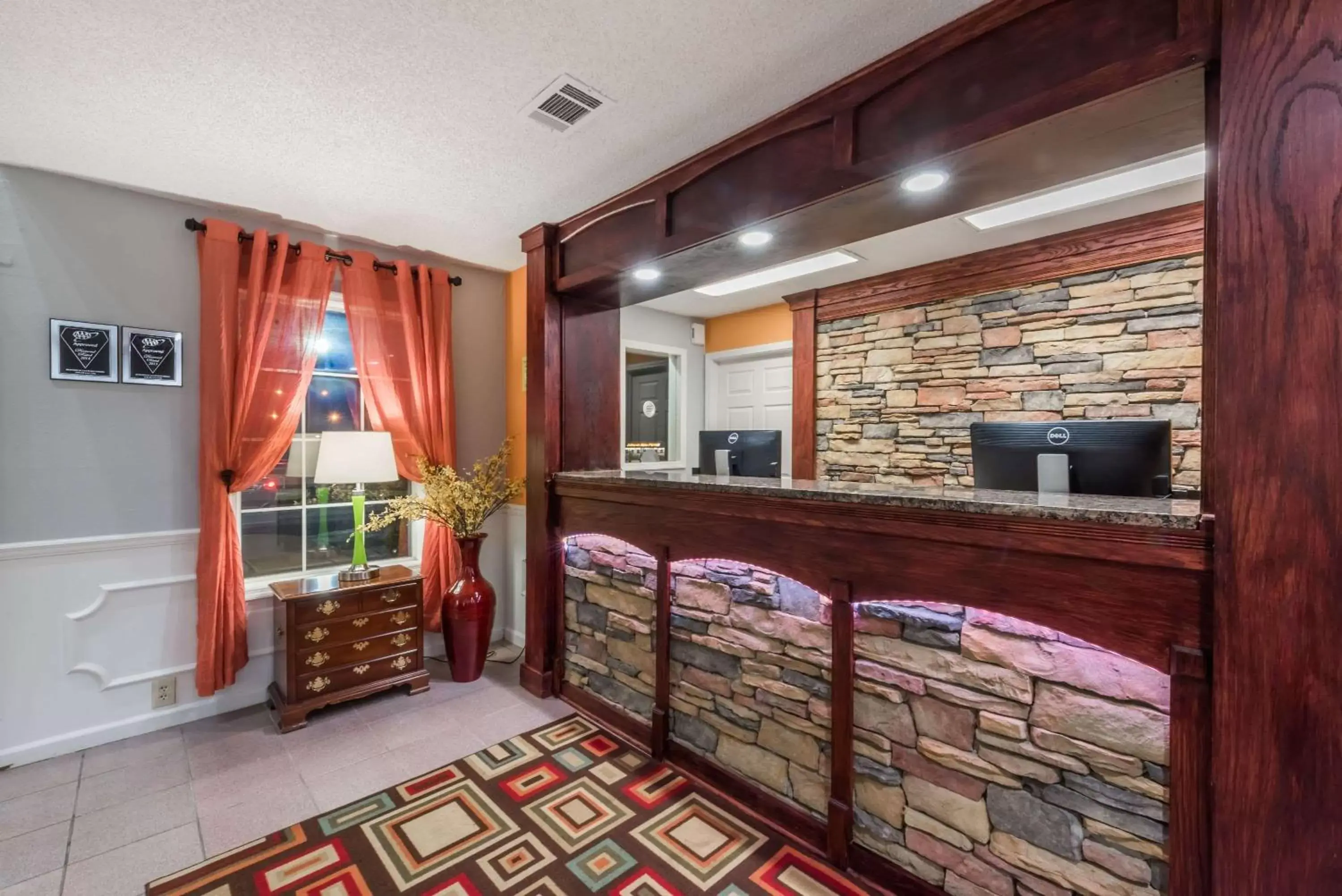 Lobby or reception, Bed in Super 8 by Wyndham Alexander City Lobby or reception, Bed in Super 8 by Wyndham Alexander City