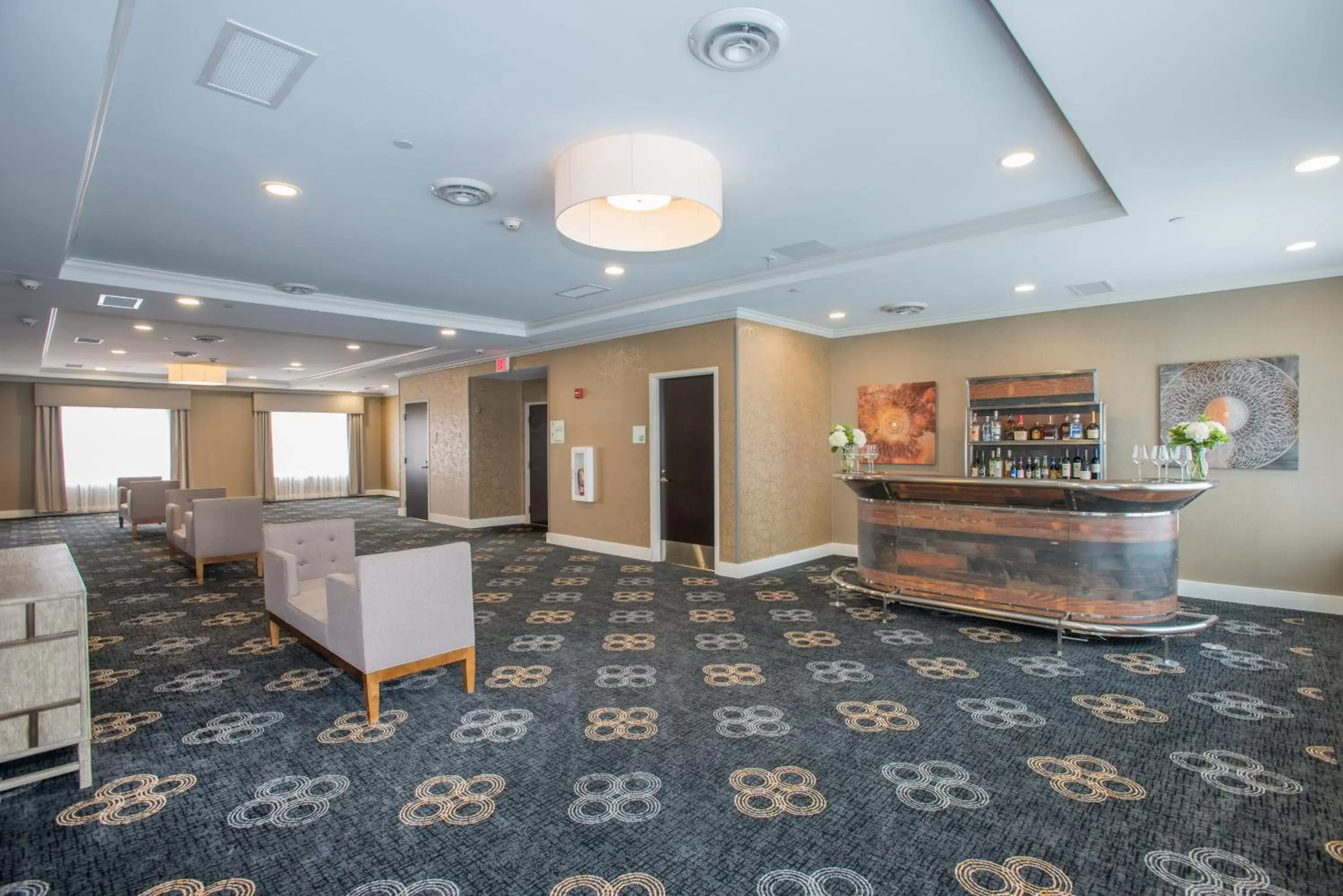 Meeting/conference room, Lobby/Reception in Holiday Inn Hotel & Suites Cincinnati Downtown, an IHG Hotel