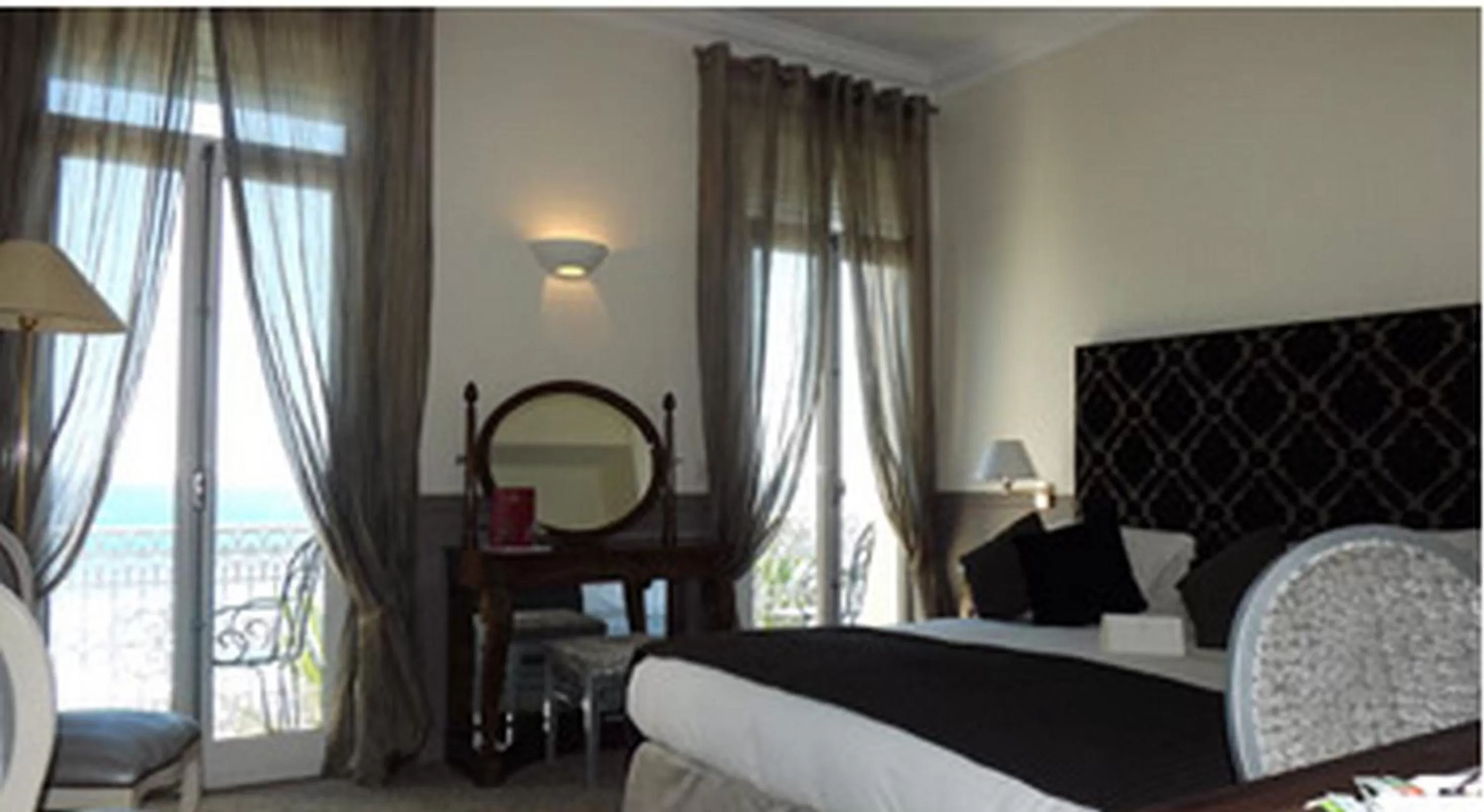 Bed in Hôtel West End Promenade