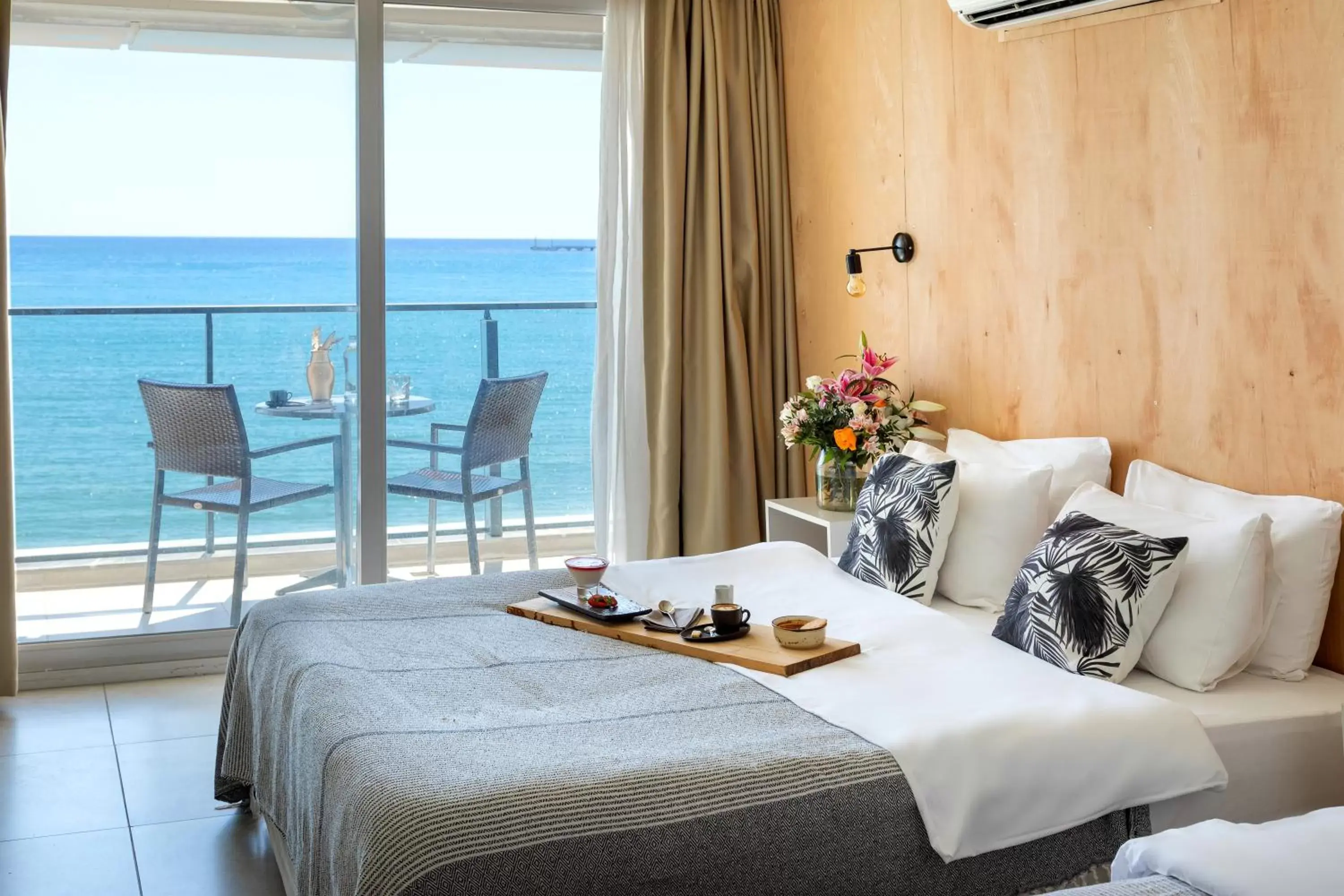 Bed, Sea View in Sun Hotel By En Vie Beach