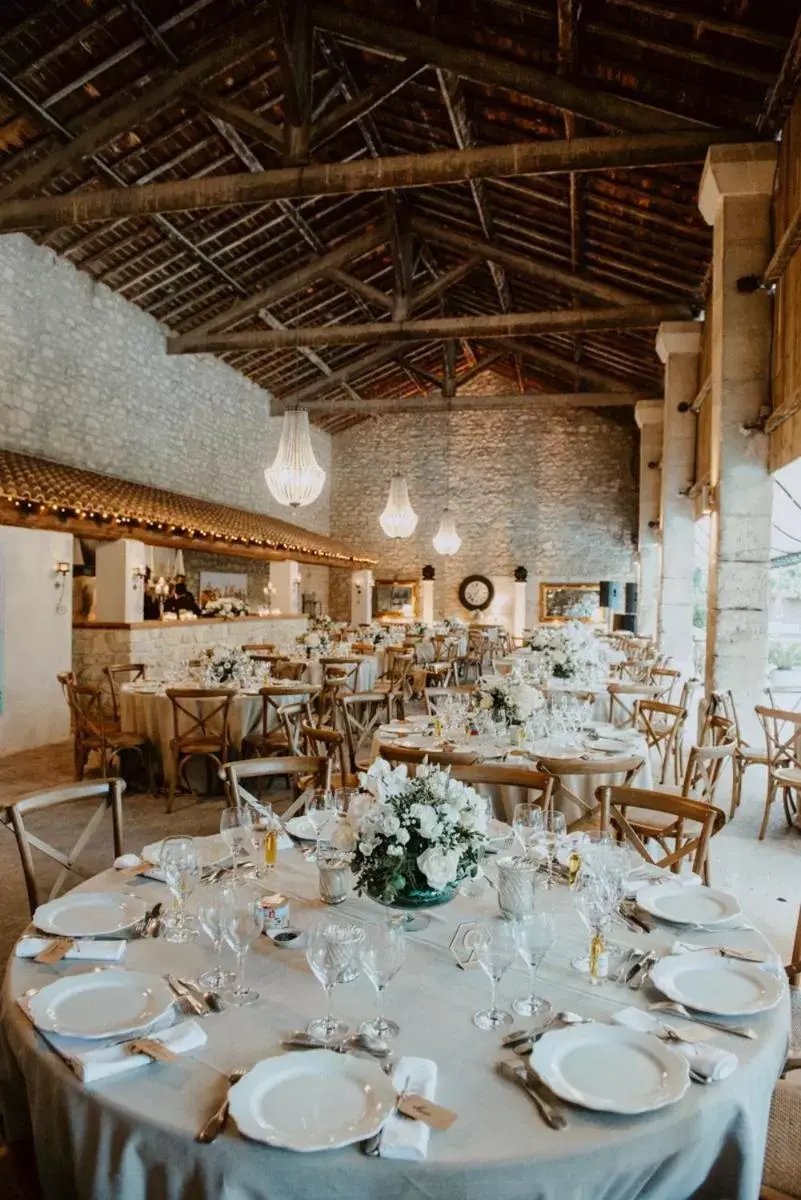 Banquet/Function facilities, Restaurant/Places to Eat in Mas des Comtes de Provence