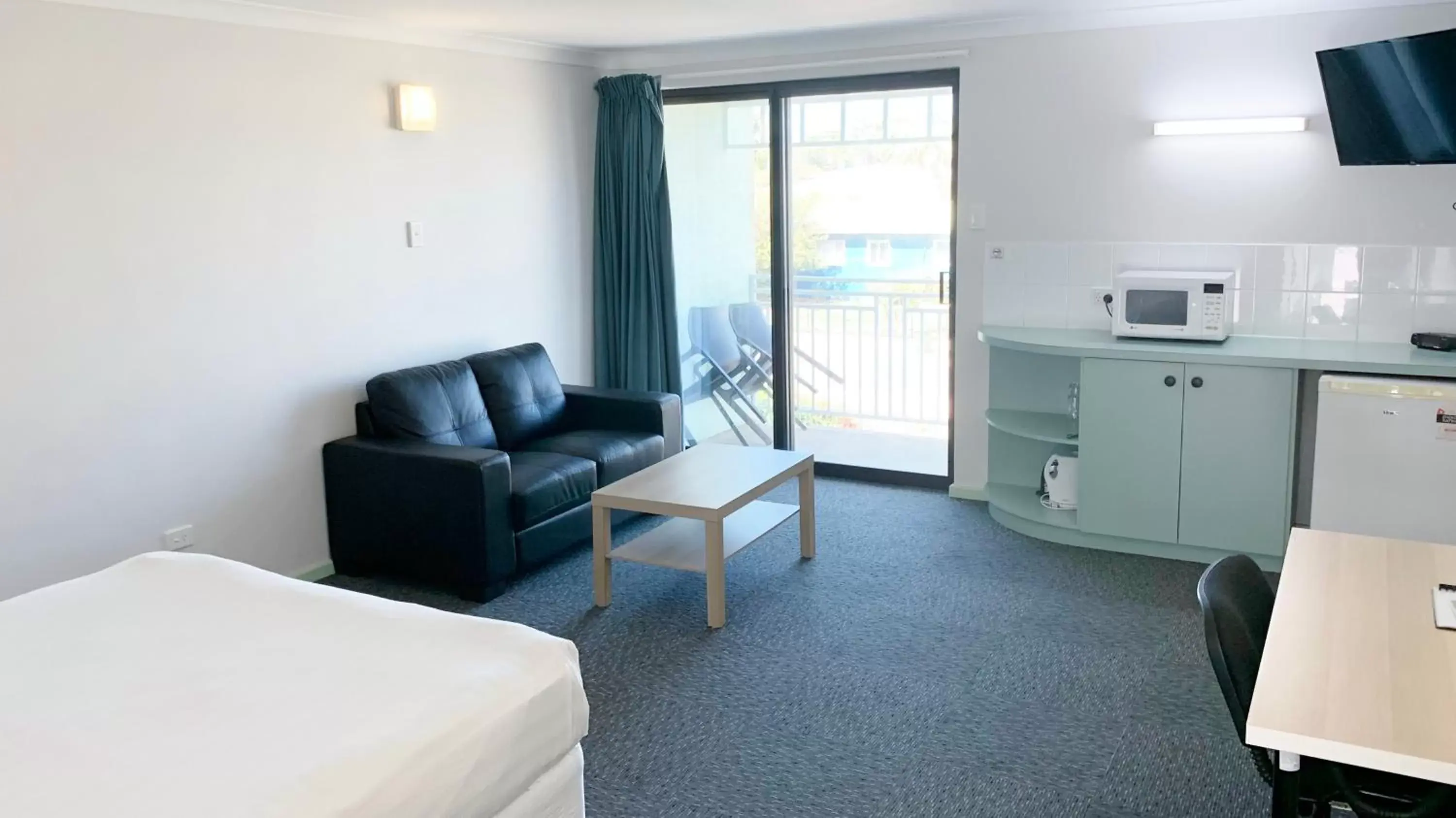 Seating Area in Geraldton Motor Inn