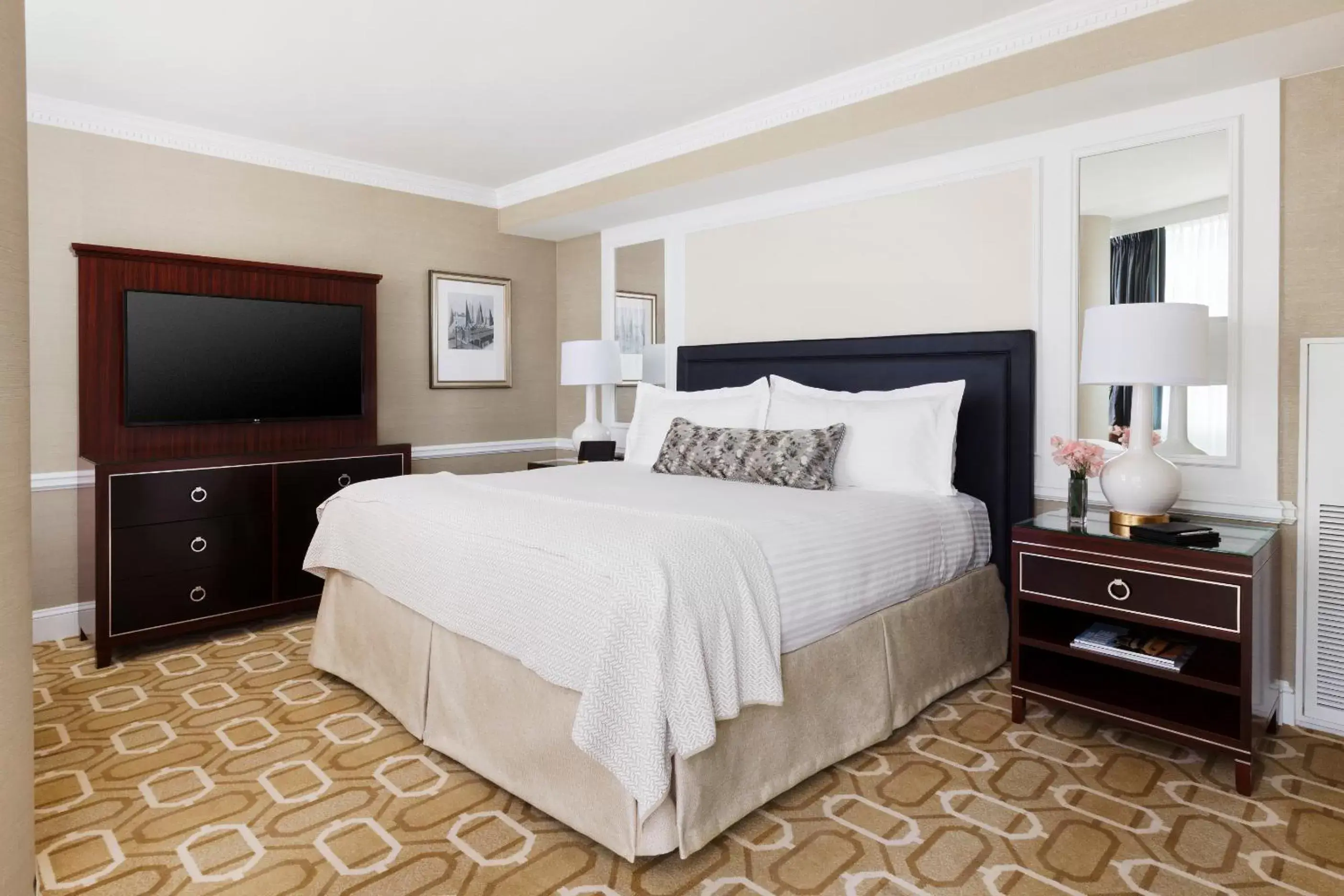 Bed in Boston Harbor Hotel Bed in Boston Harbor Hotel