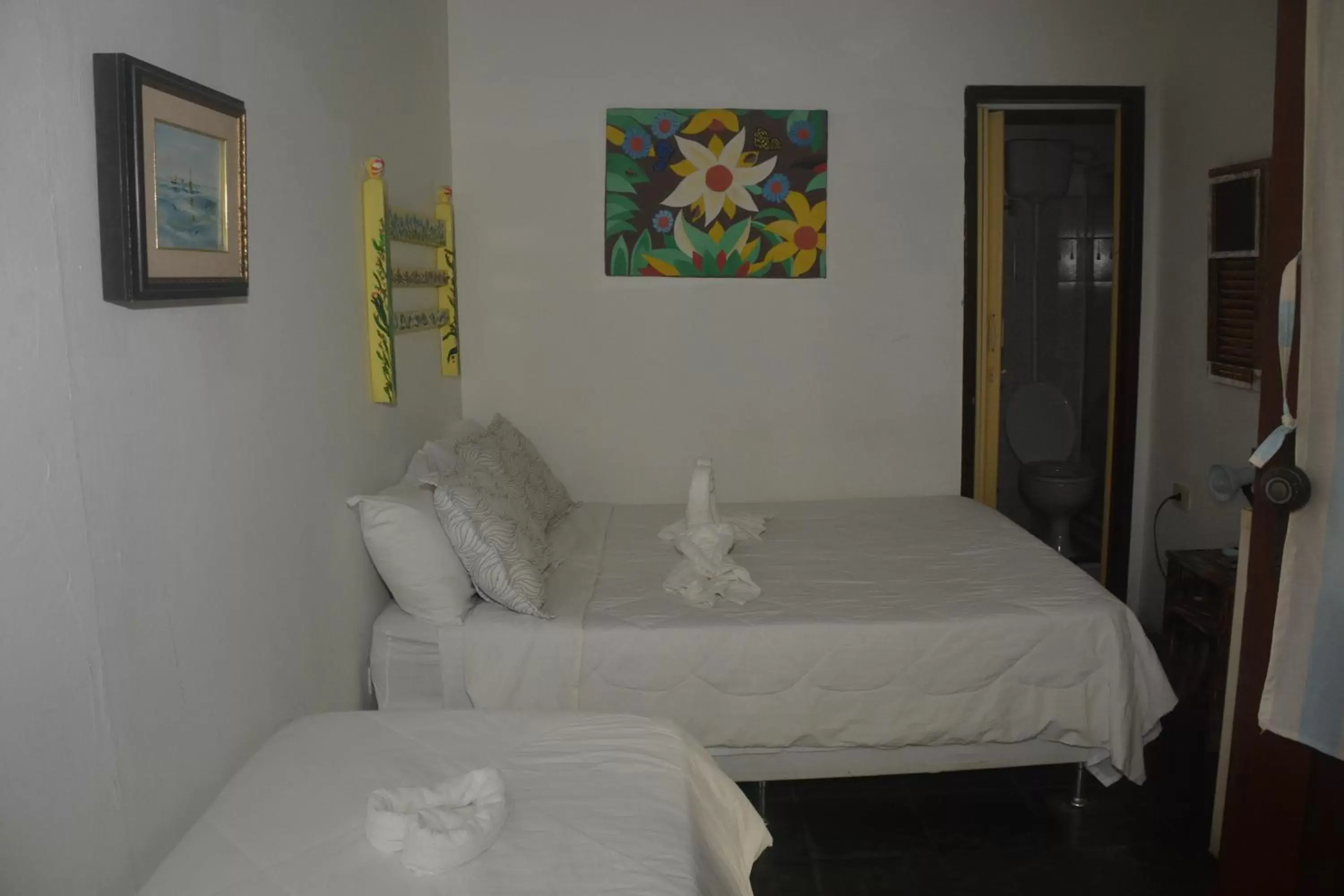 Standard Triple Room in Pousada Mare Blue Standard Triple Room in Pousada Mare Blue