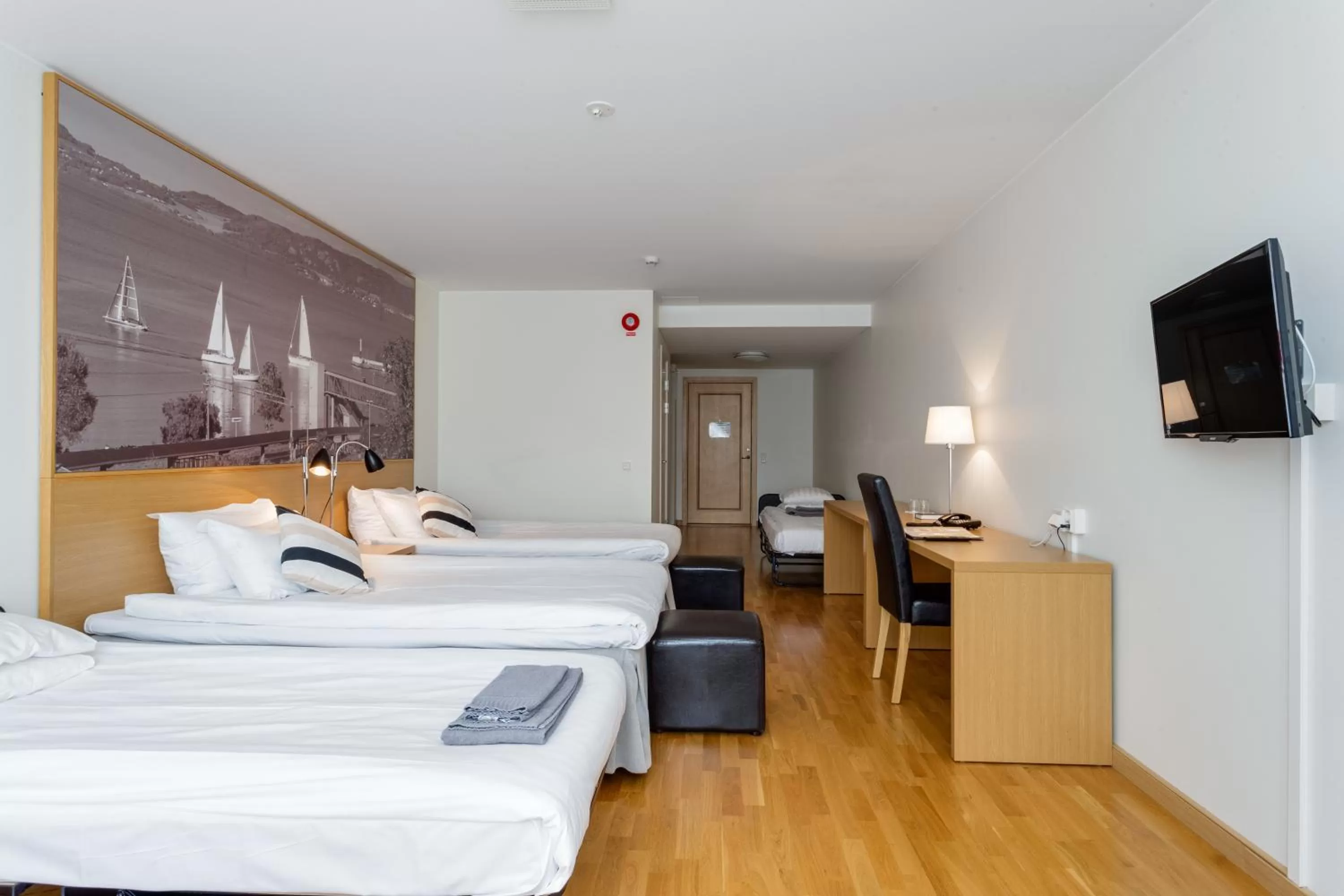 Photo of the whole room, Bed in Sure Hotel by Best Western City Jonkoping