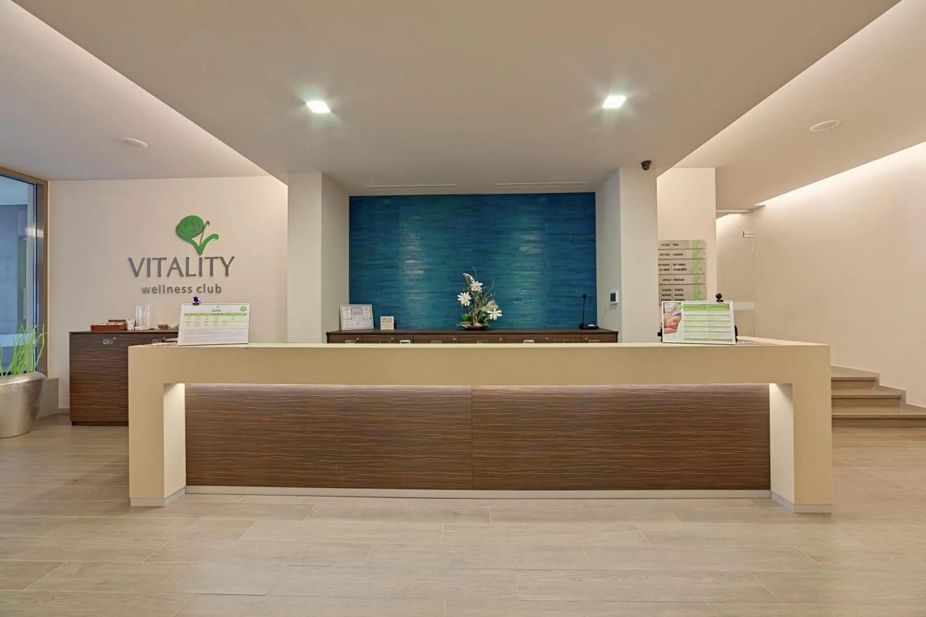 Spa and wellness centre/facilities, Lobby/Reception in Ramada Plaza by Wyndham Bucharest Convention Center