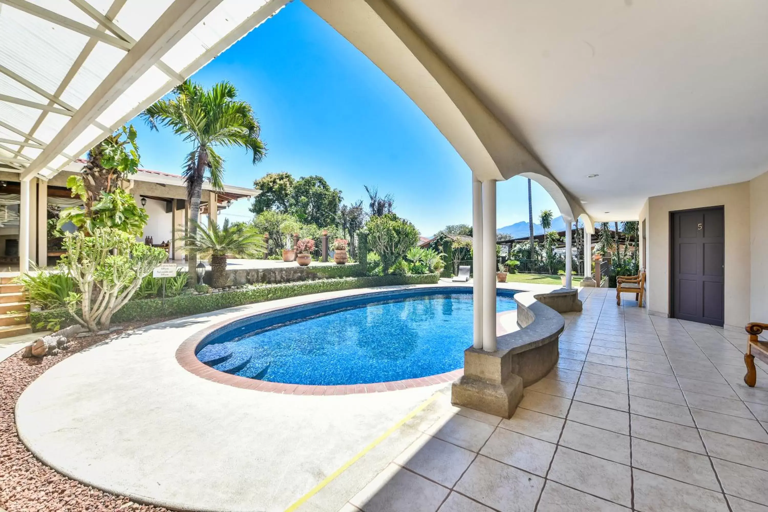 Swimming Pool in La Riviera Hotel