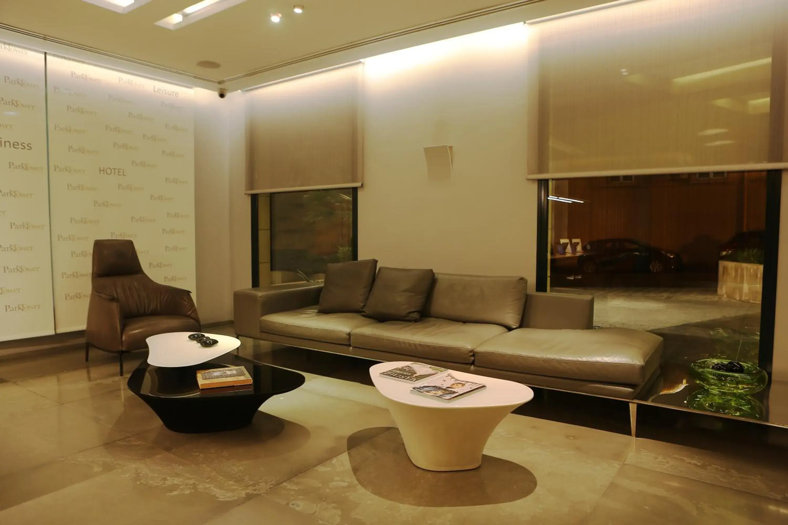 Lobby or reception, Seating Area in ParkTower Suites