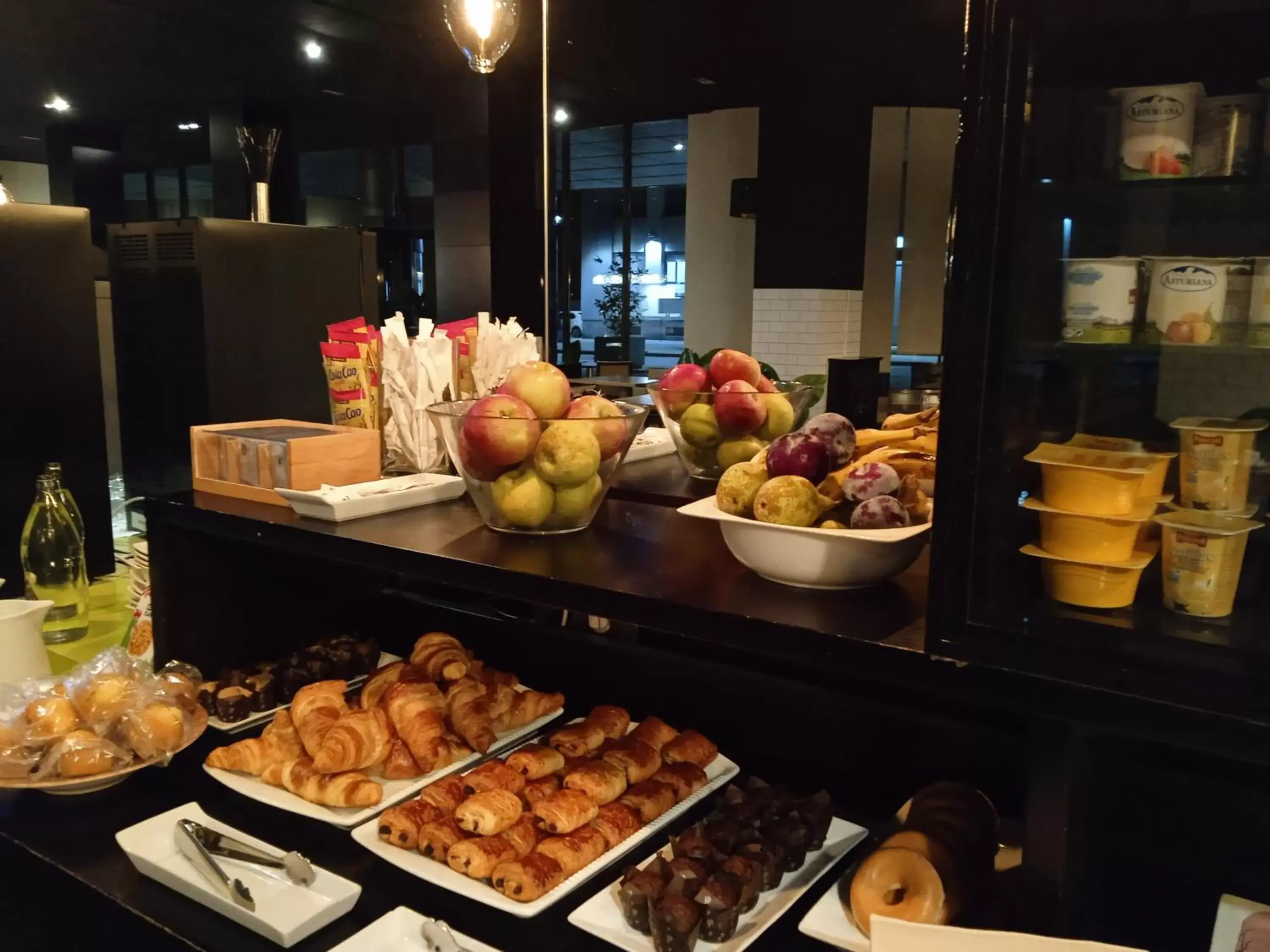 Buffet breakfast, Food in AZZ Asturias Langrehotel & Spa