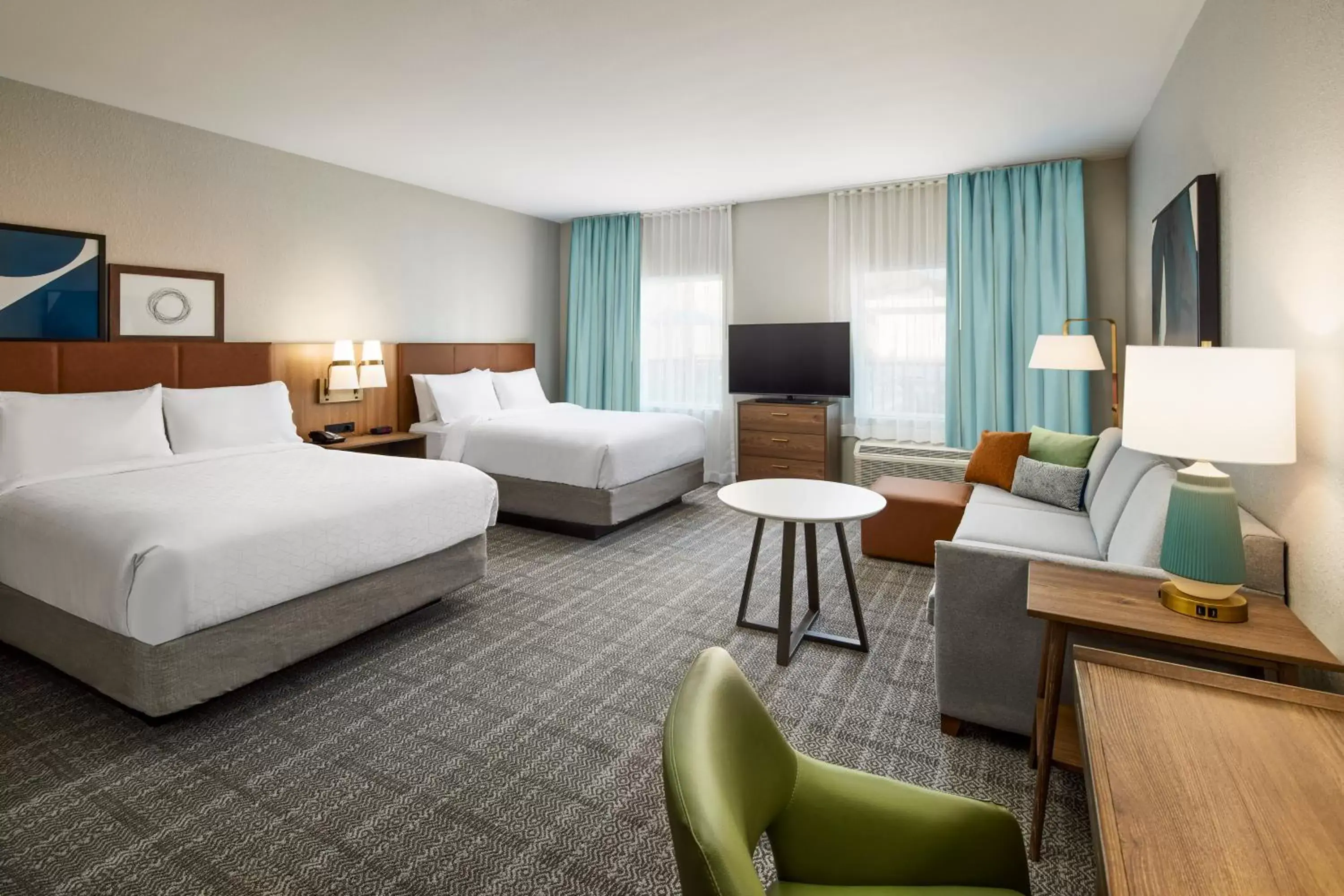 Photo of the whole room, Bed in Staybridge Suites - Auburn - University Area, an IHG Hotel Photo of the whole room, Bed in Staybridge Suites - Auburn - University Area, an IHG Hotel