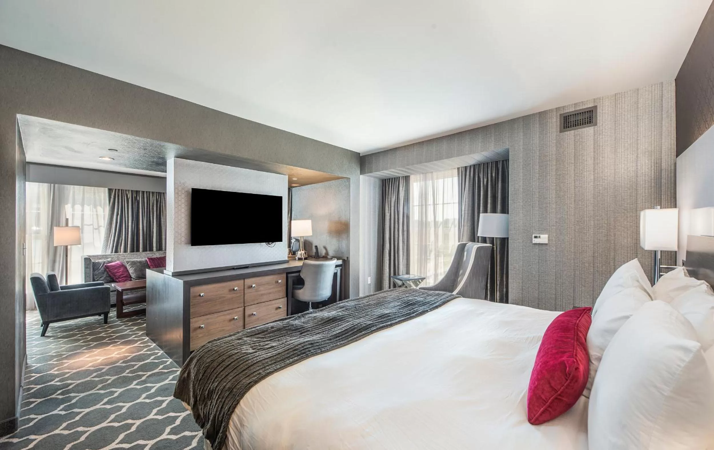 TV and multimedia, Bed in The Guest House at Graceland