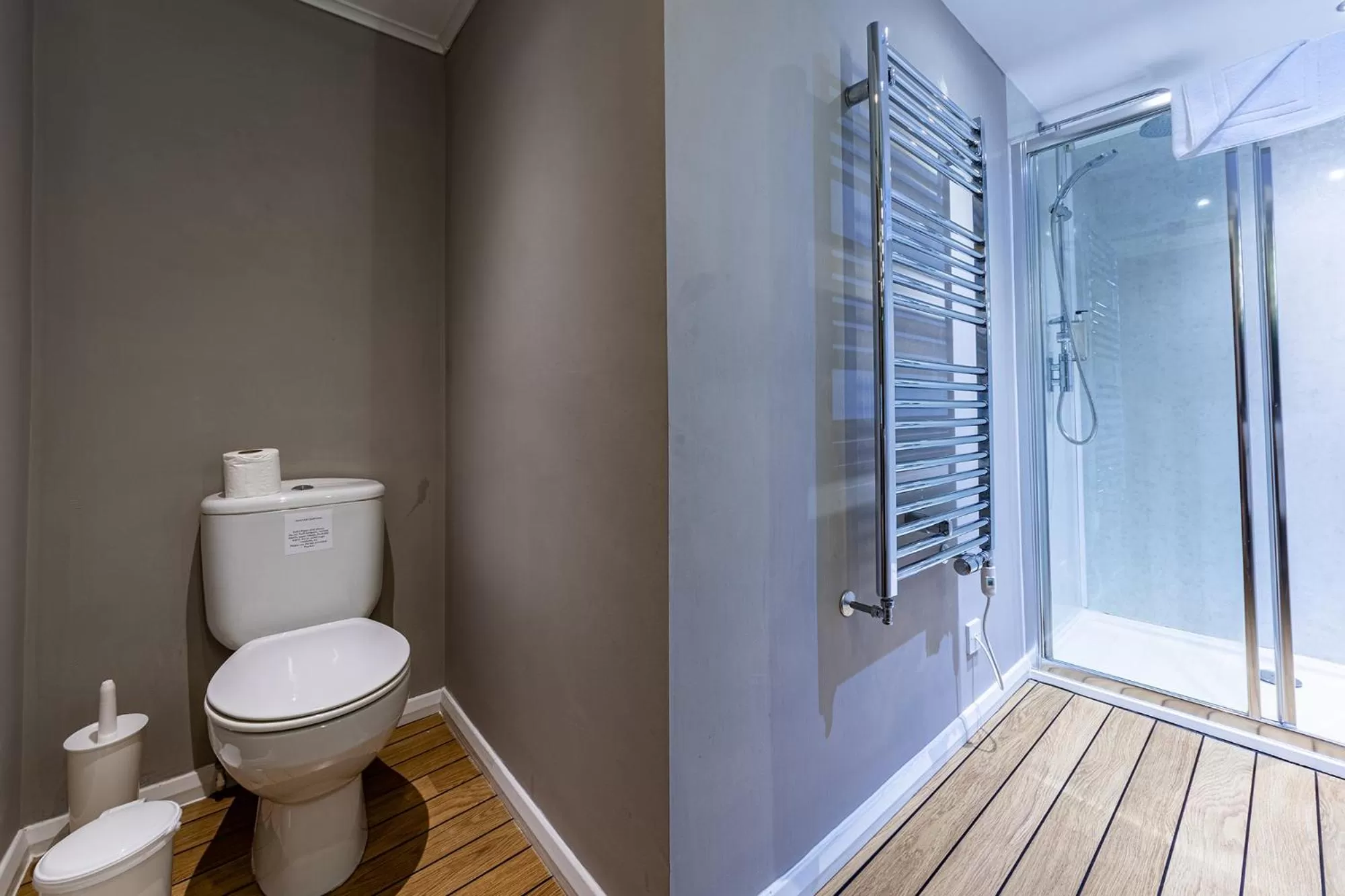 Bathroom in Crossways