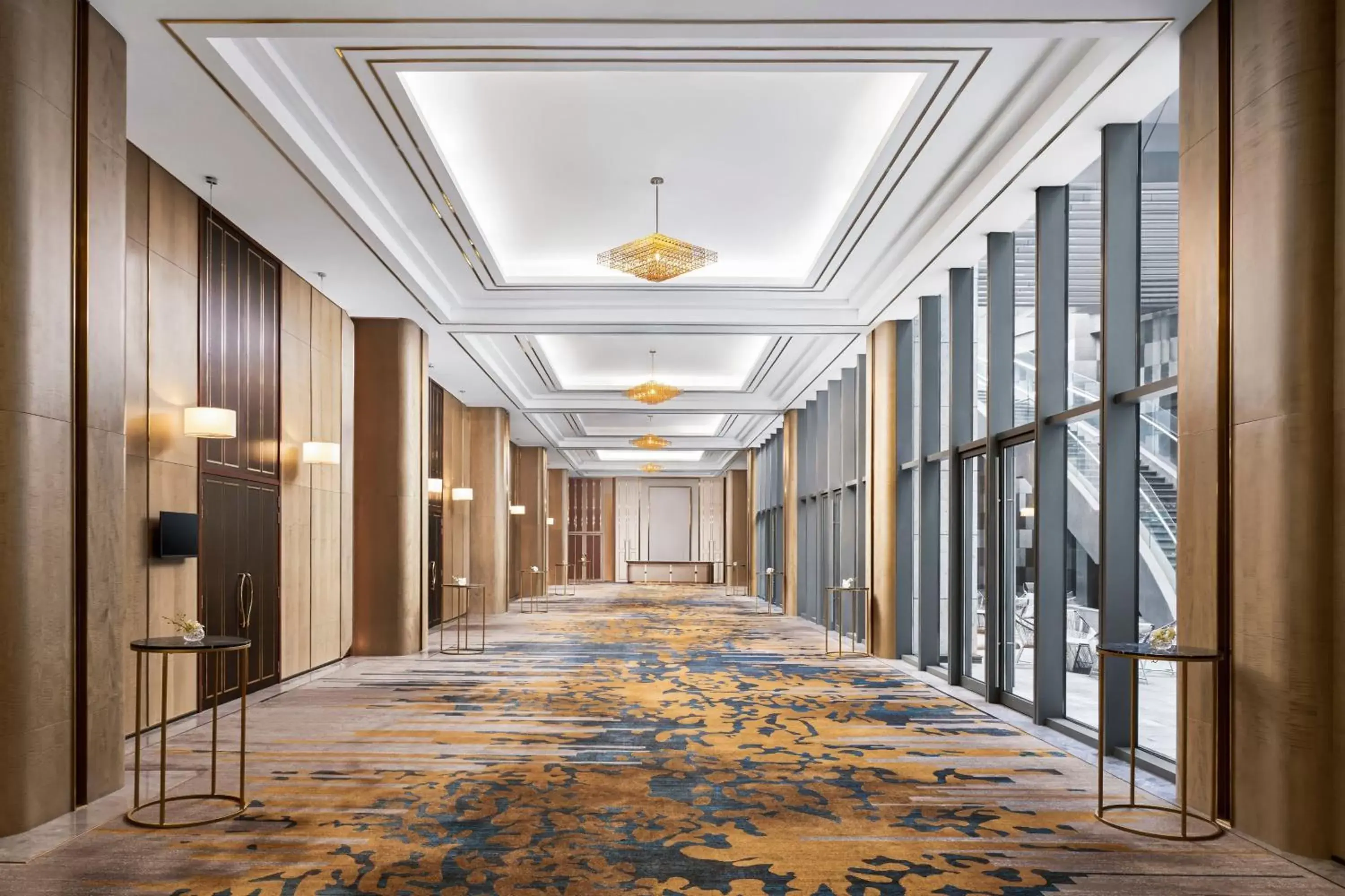 Meeting/conference room in Vinpearl Landmark 81, Autograph Collection