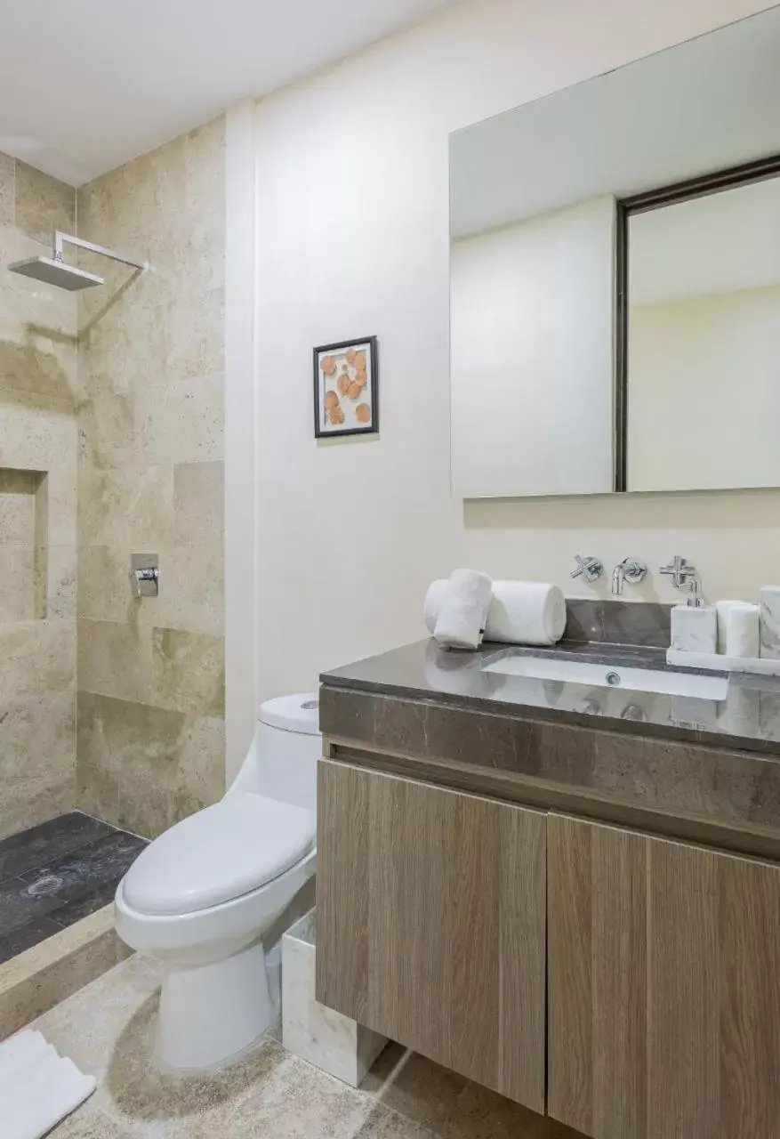 Shower, Bathroom in Kuukum Tulum Hotel