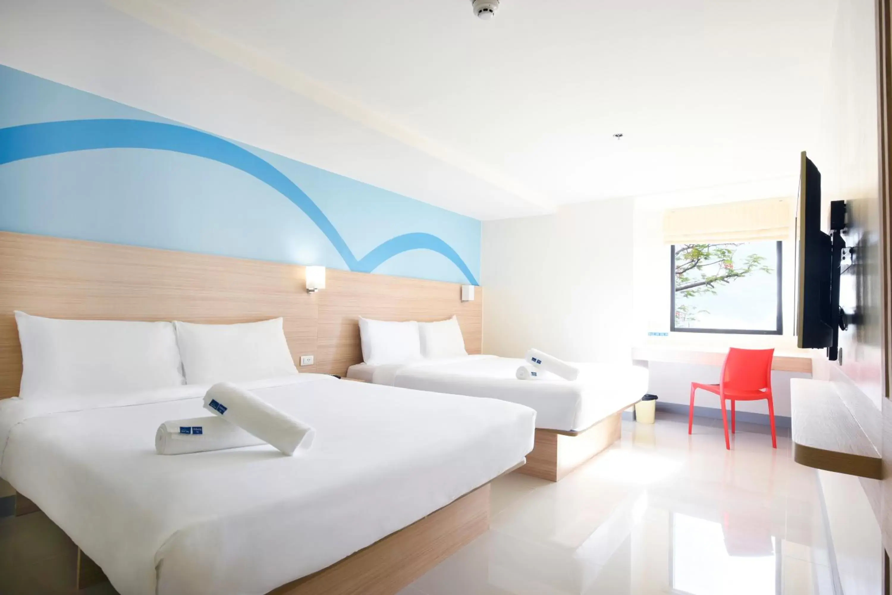 Bedroom in Hop Inn Hotel Alabang Manila