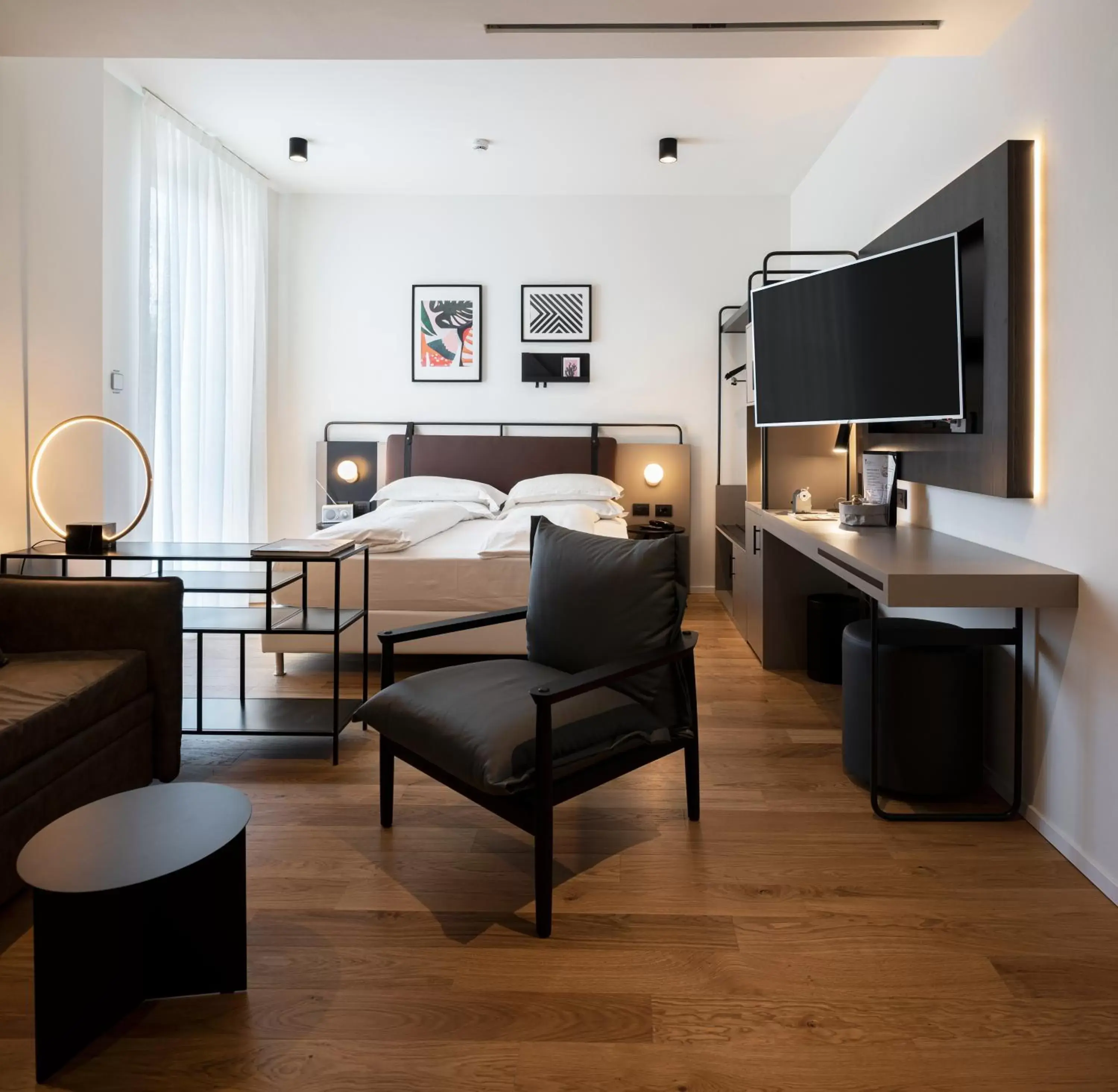 Photo of the whole room, Seating Area in I Portici Hotel Bologna