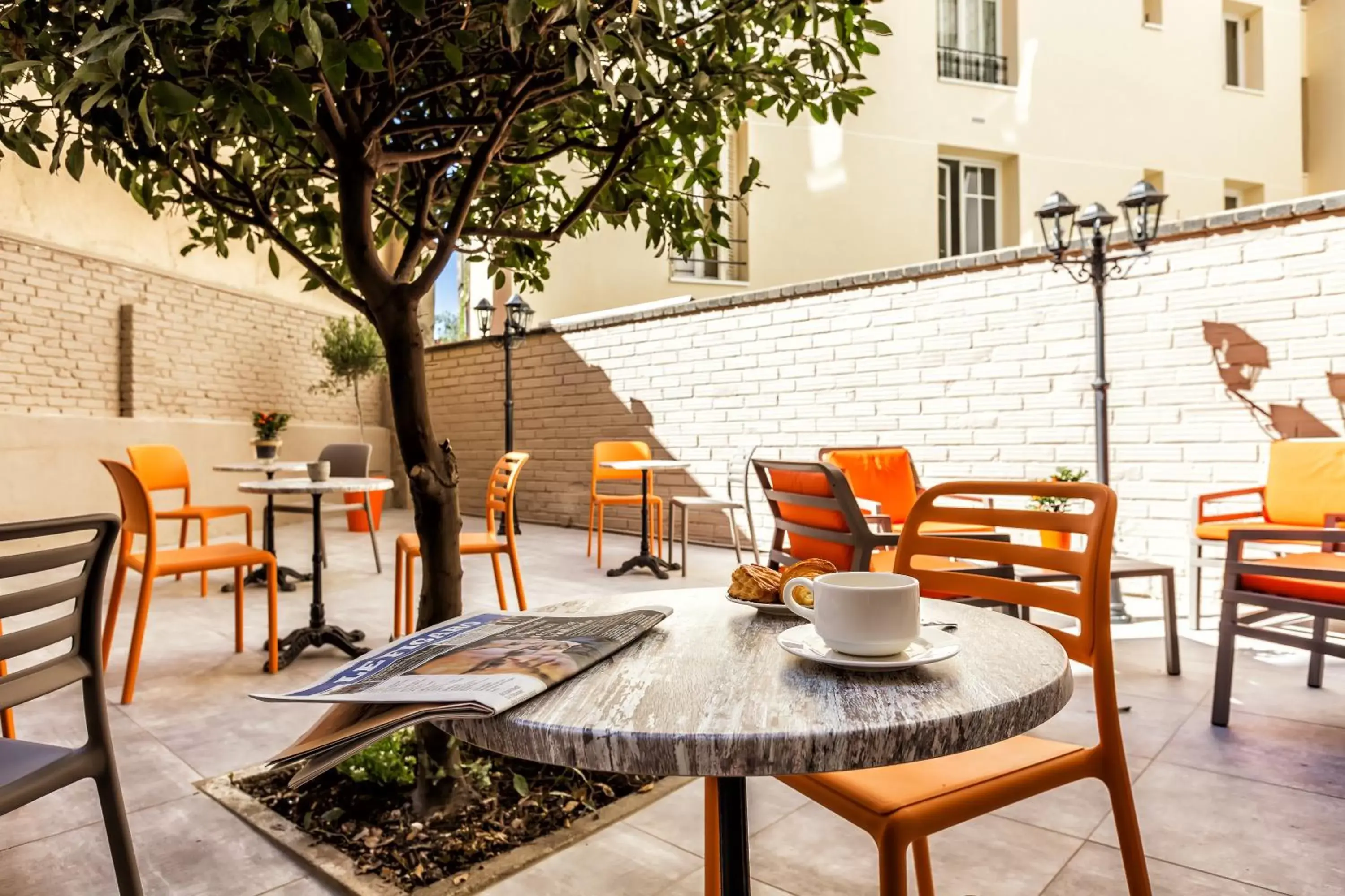 Balcony/Terrace in Paris d'Issy Hôtel Porte de Versailles