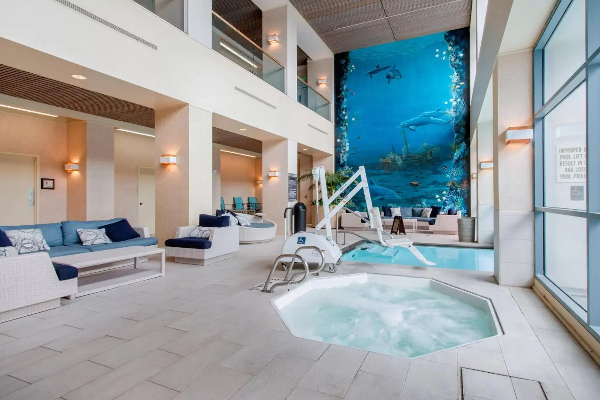 Swimming Pool in Omni Corpus Christi Hotel
