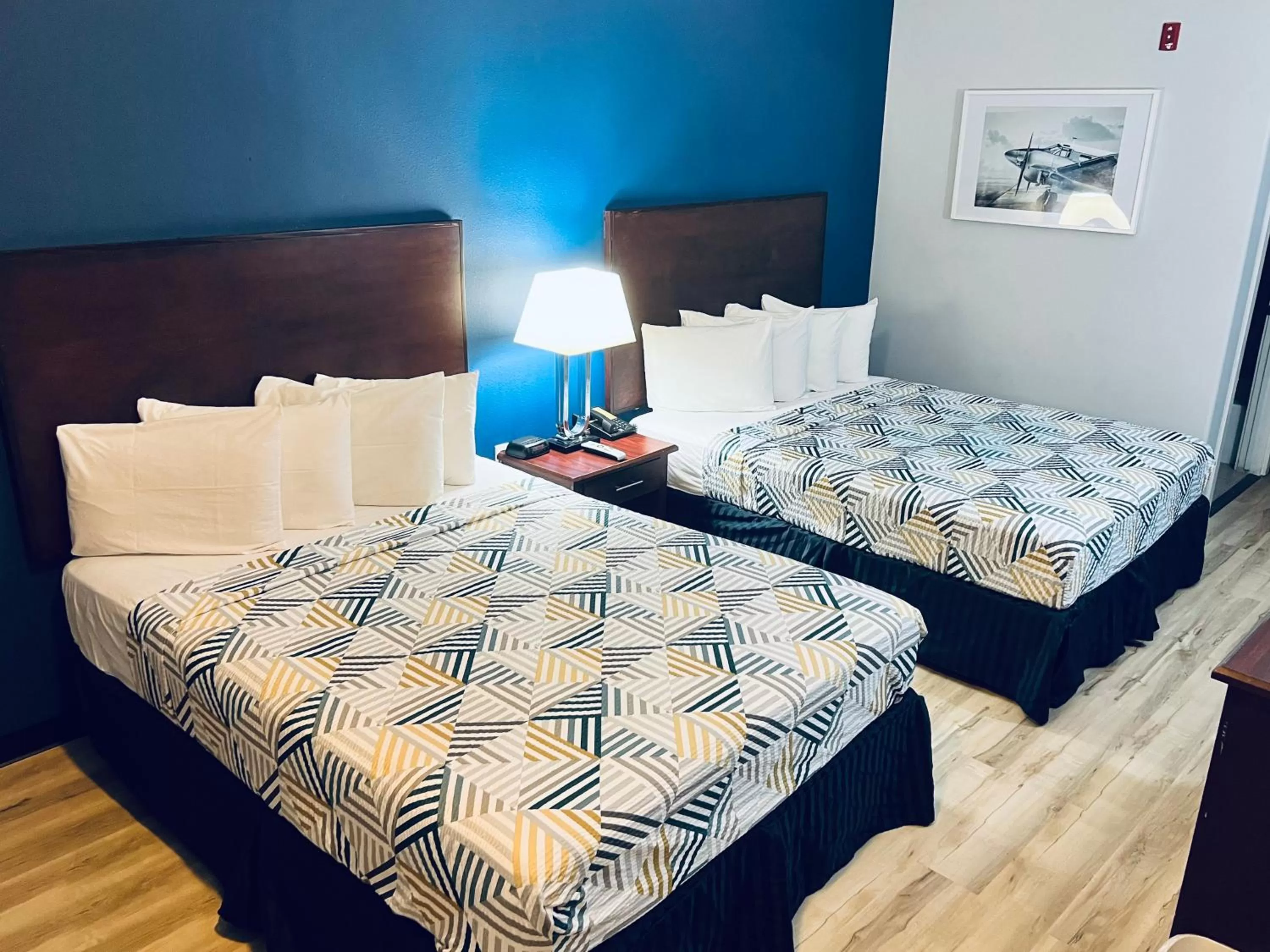 Bedroom, Bed in Baymont by Wyndham Ridgecrest