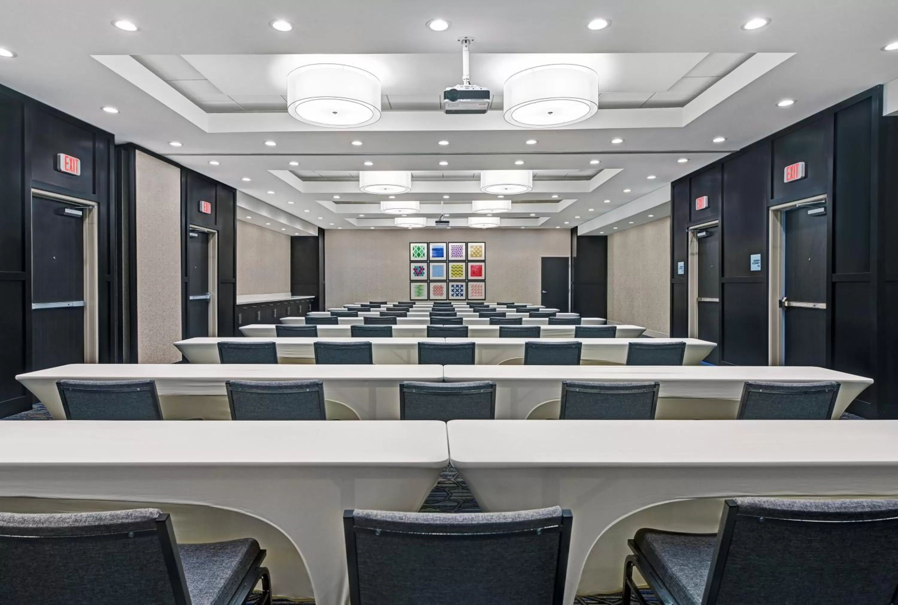 Meeting/conference room in Holiday Inn Express & Suites Memorial – CityCentre by IHG
