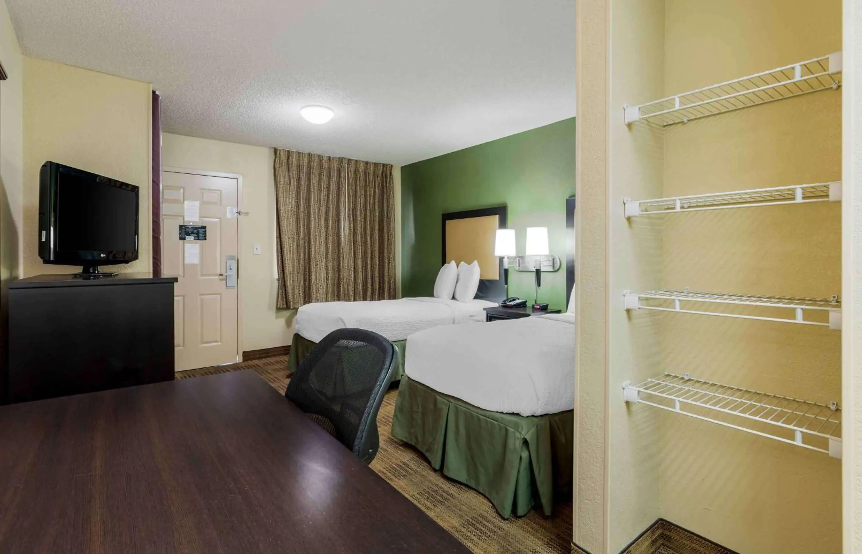 Bedroom, Bed in Extended Stay America Suites - Chattanooga - Airport