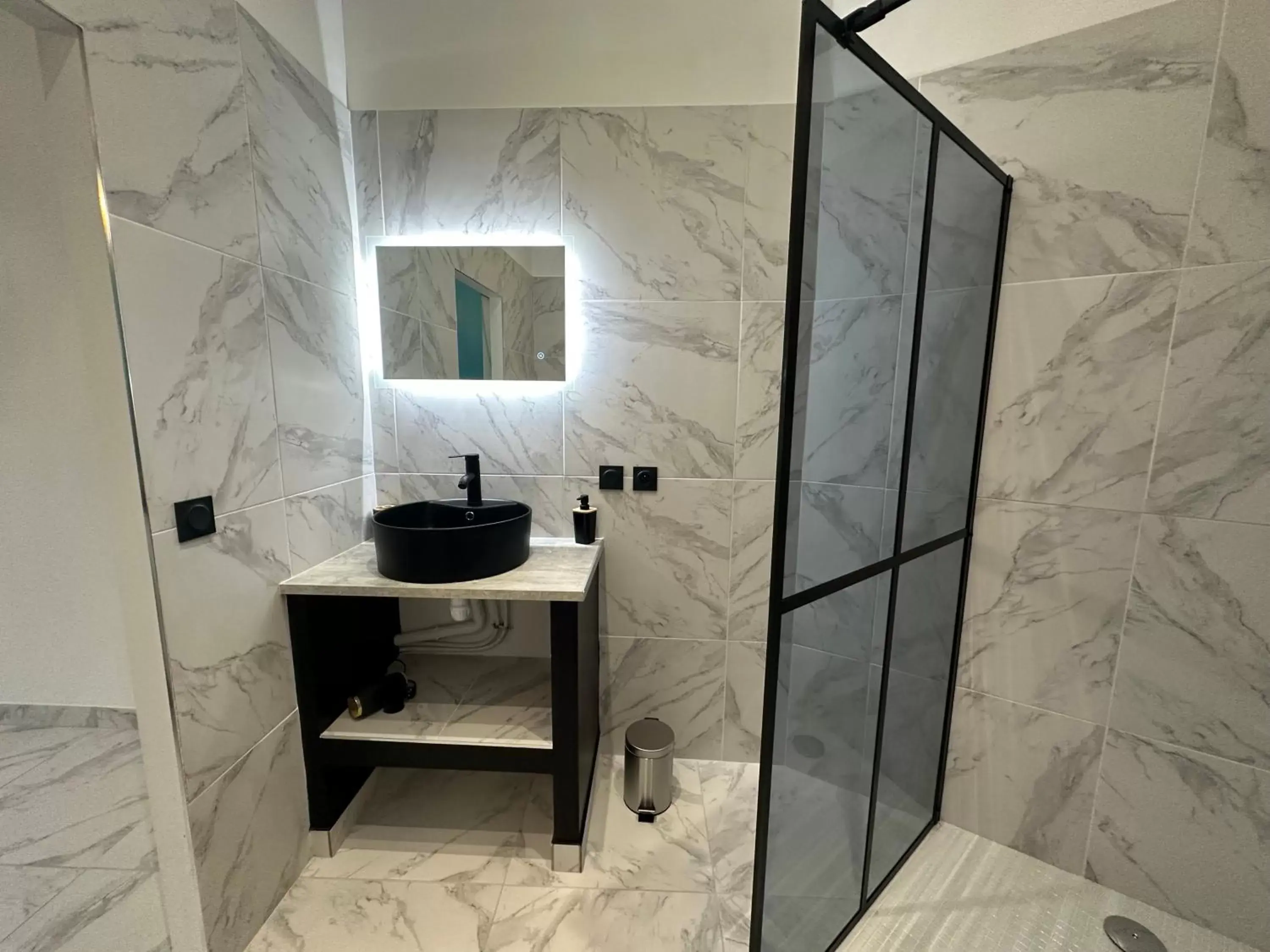 Shower, Bathroom in La maison de Giulia Menton
