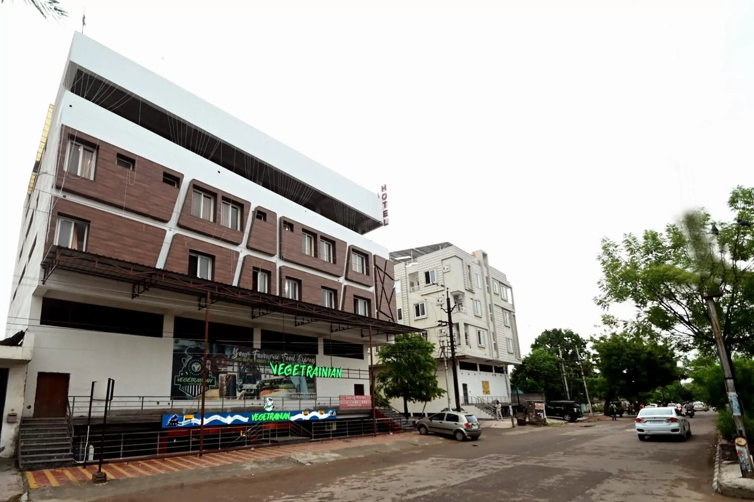 Property building in Hotel Hallmark By THC Group Property building in Hotel Hallmark By THC Group