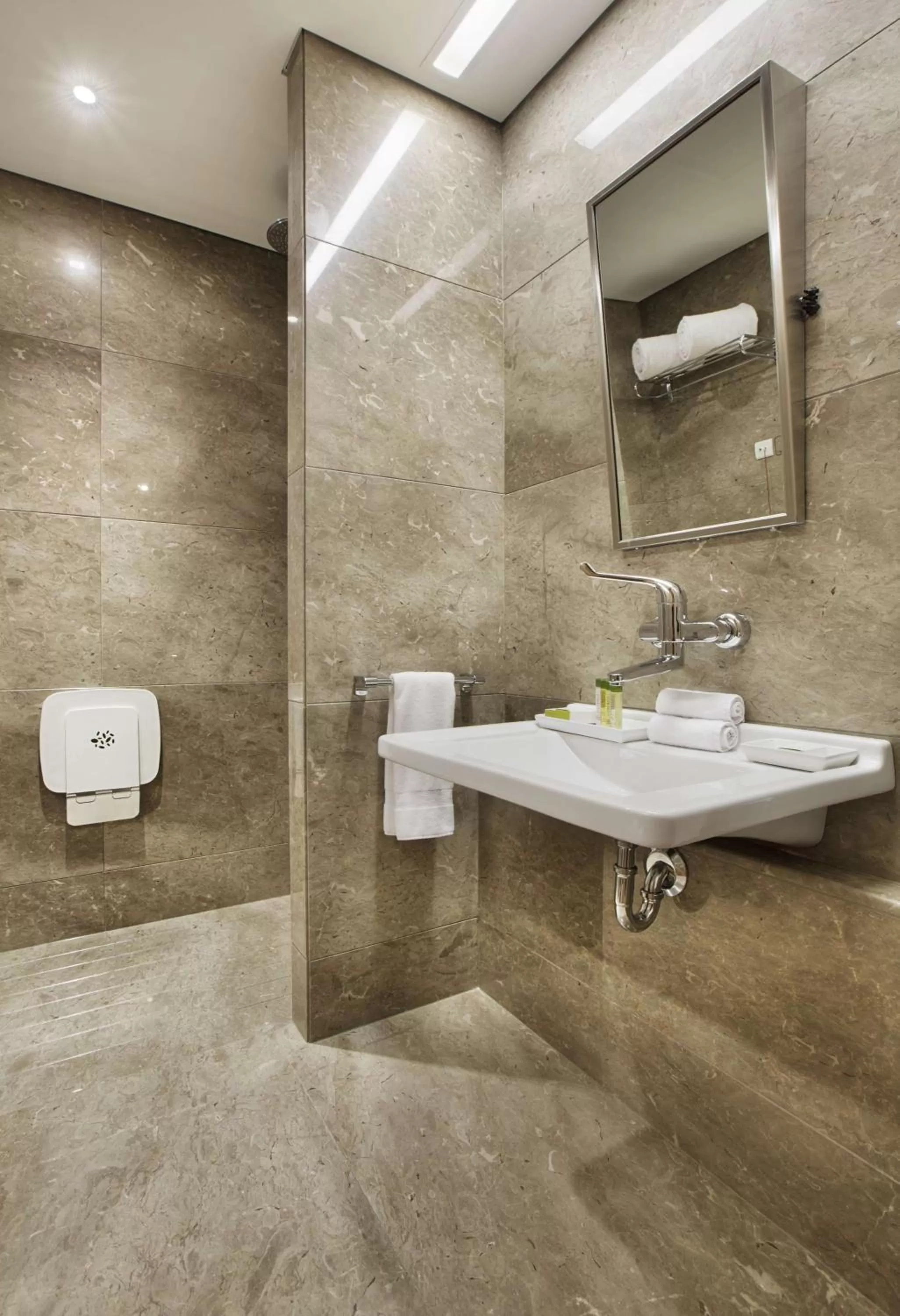 Bathroom in DoubleTree by Hilton Istanbul-Avcilar
