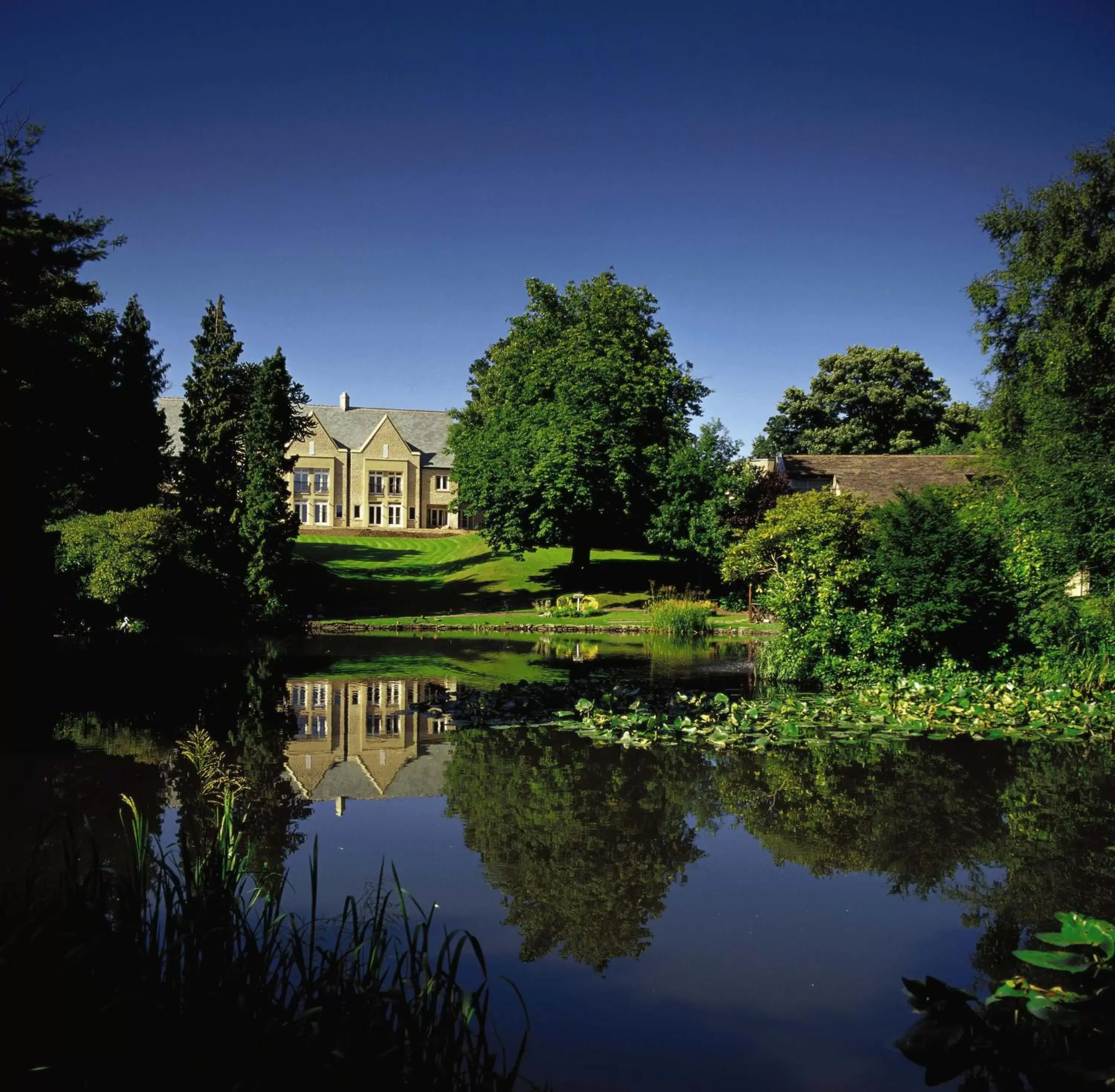 Facade/entrance, Property Building in Mercure Sheffield Kenwood Hall & Spa