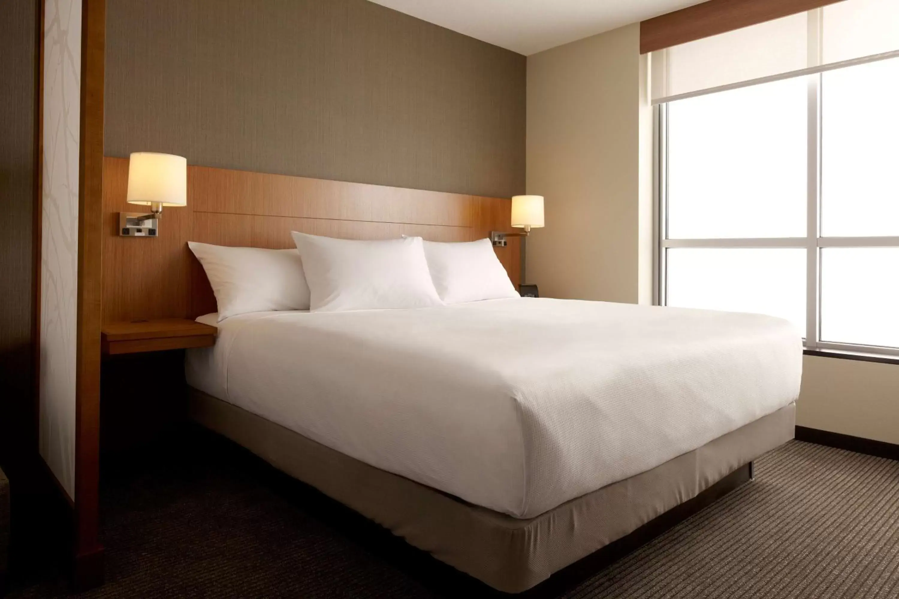 Photo of the whole room, Bed in Hyatt Place Boston/Medford