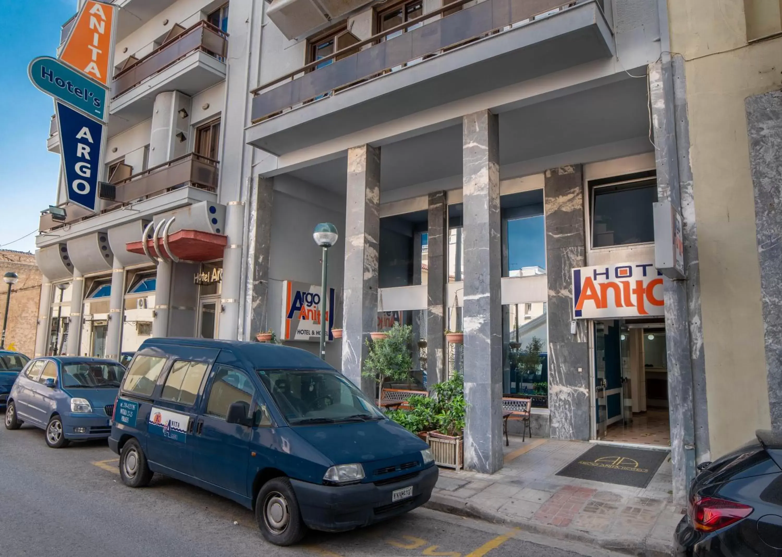 Property building, Facade/Entrance in Argo Hotel Piraeus