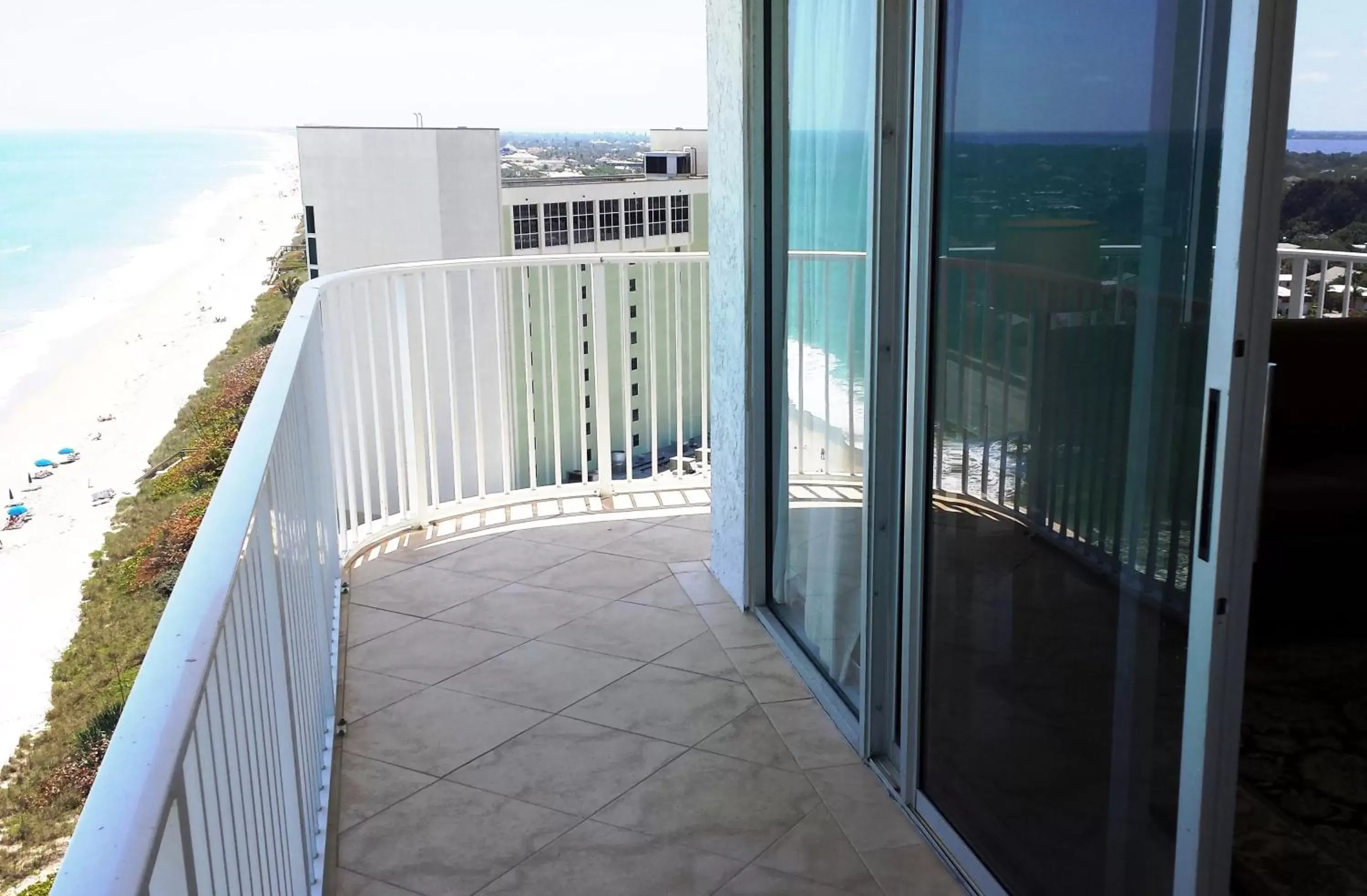 View (from property/room), Balcony/Terrace in Radisson Suite Hotel Oceanfront