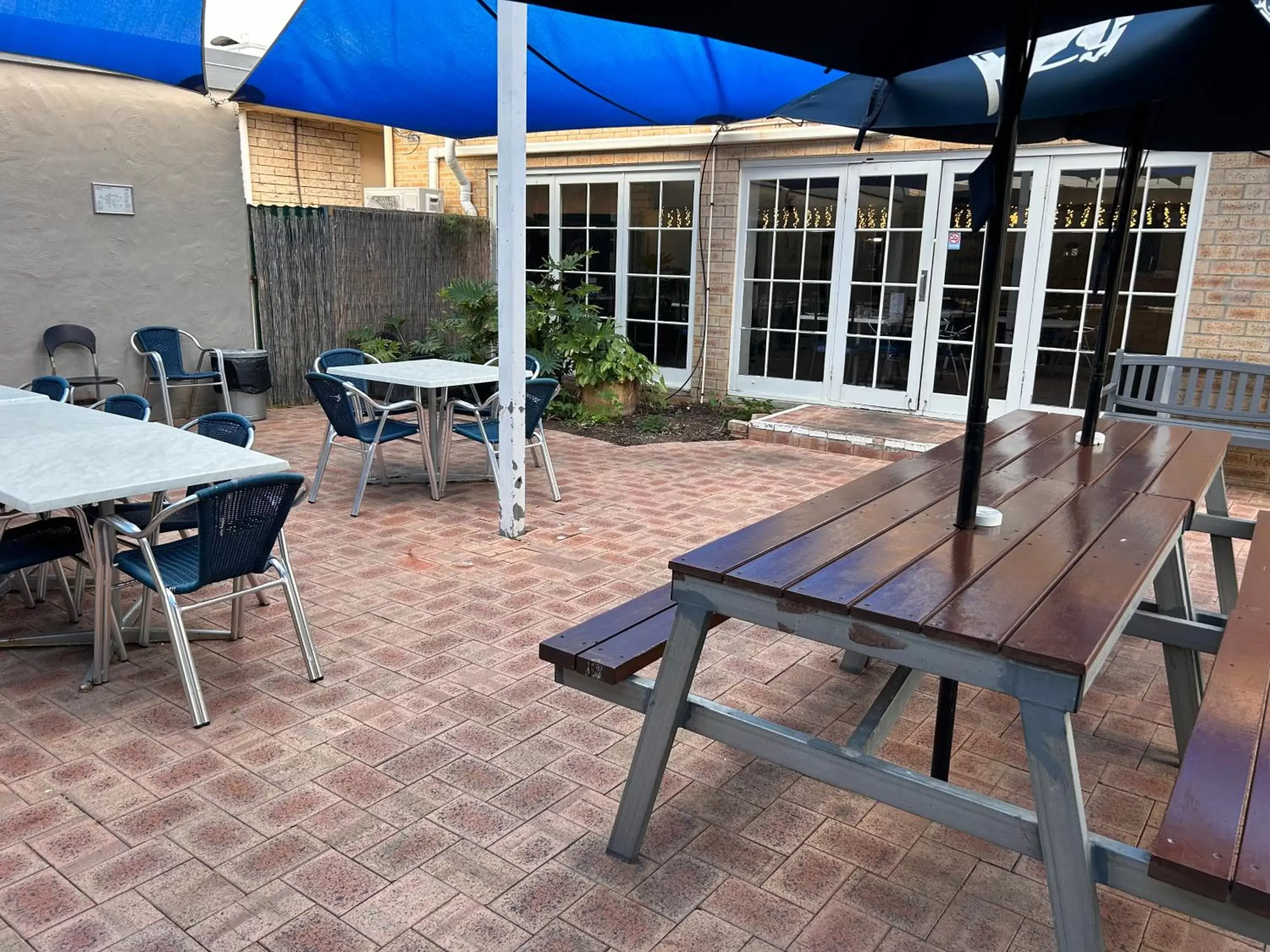 Patio in Jurien Bay Hotel Motel Patio in Jurien Bay Hotel Motel