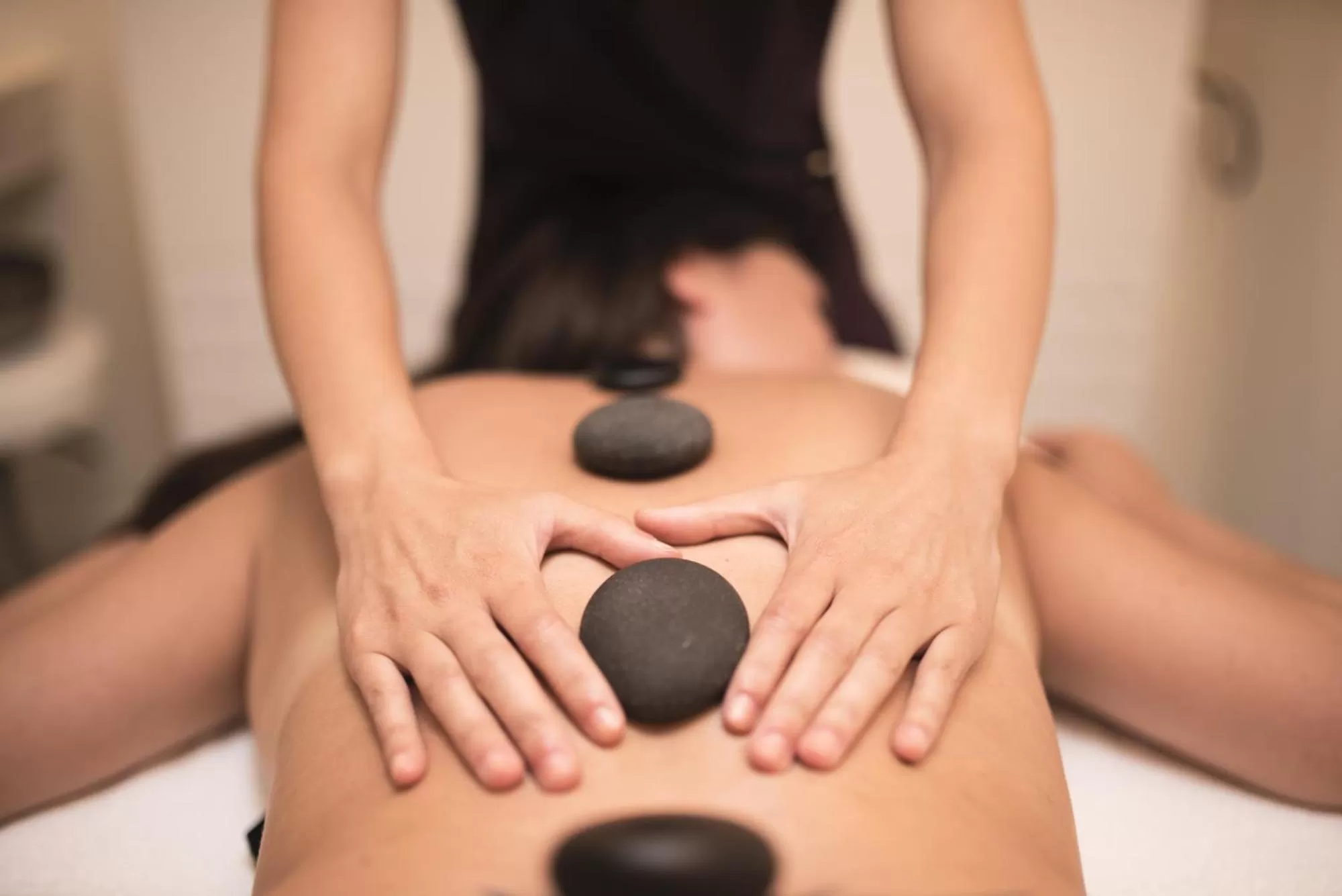 Massage in Hotel Pompaelo Plaza del Ayuntamiento & Spa