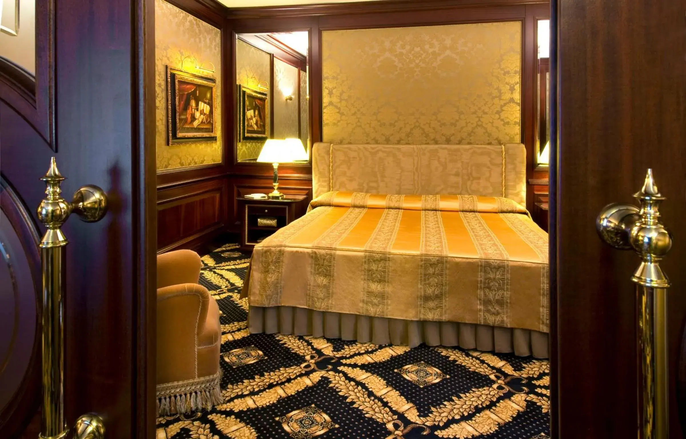 Photo of the whole room, Bed in Grand Hotel Dino