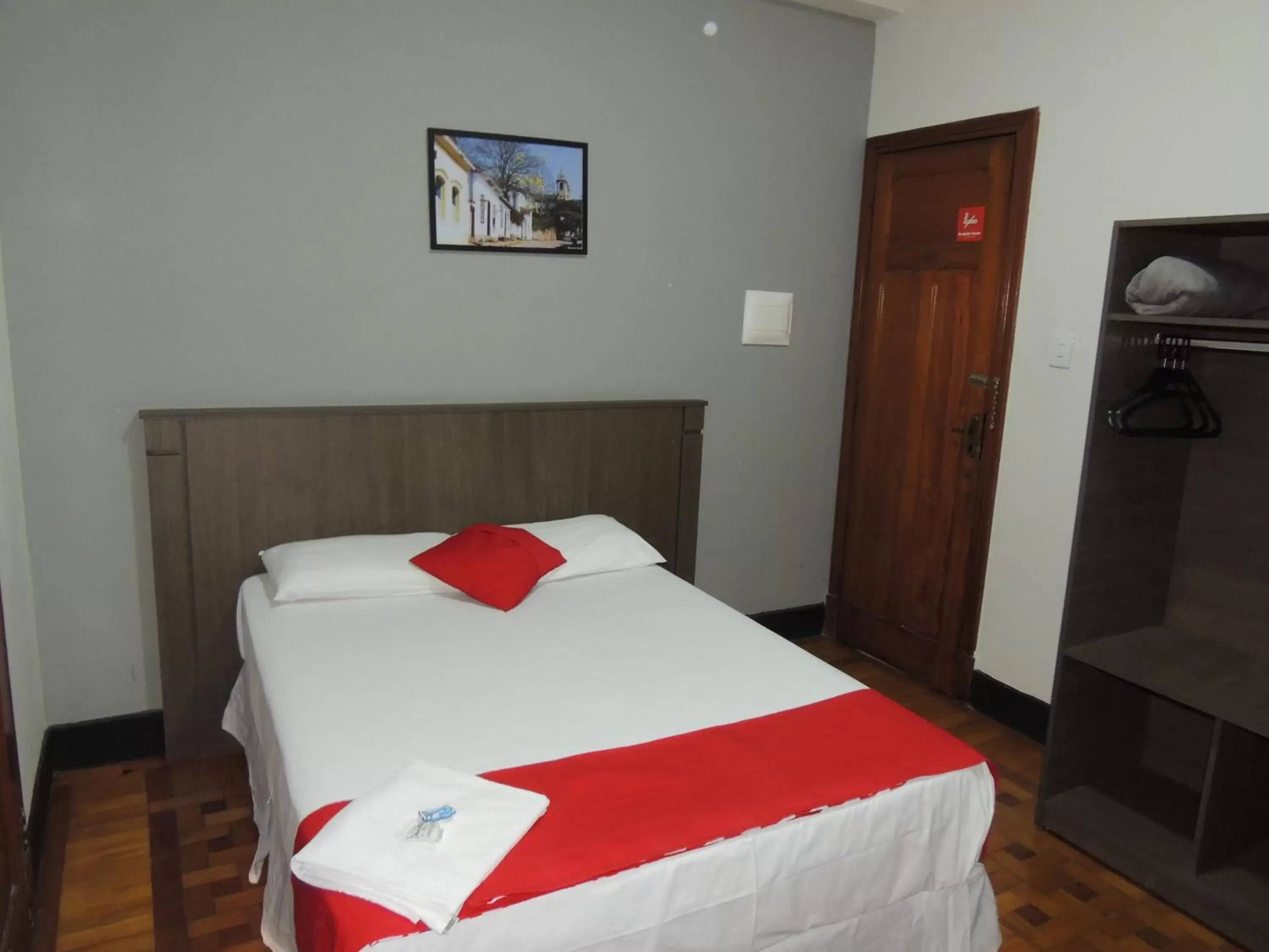Double Room with Balcony - single occupancy in Hotel Gontijo Belo Horizonte - Próximo a Rodoviária e Praça Sete Double Room with Balcony - single occupancy in Hotel Gontijo Belo Horizonte - Próximo a Rodoviária e Praça Sete