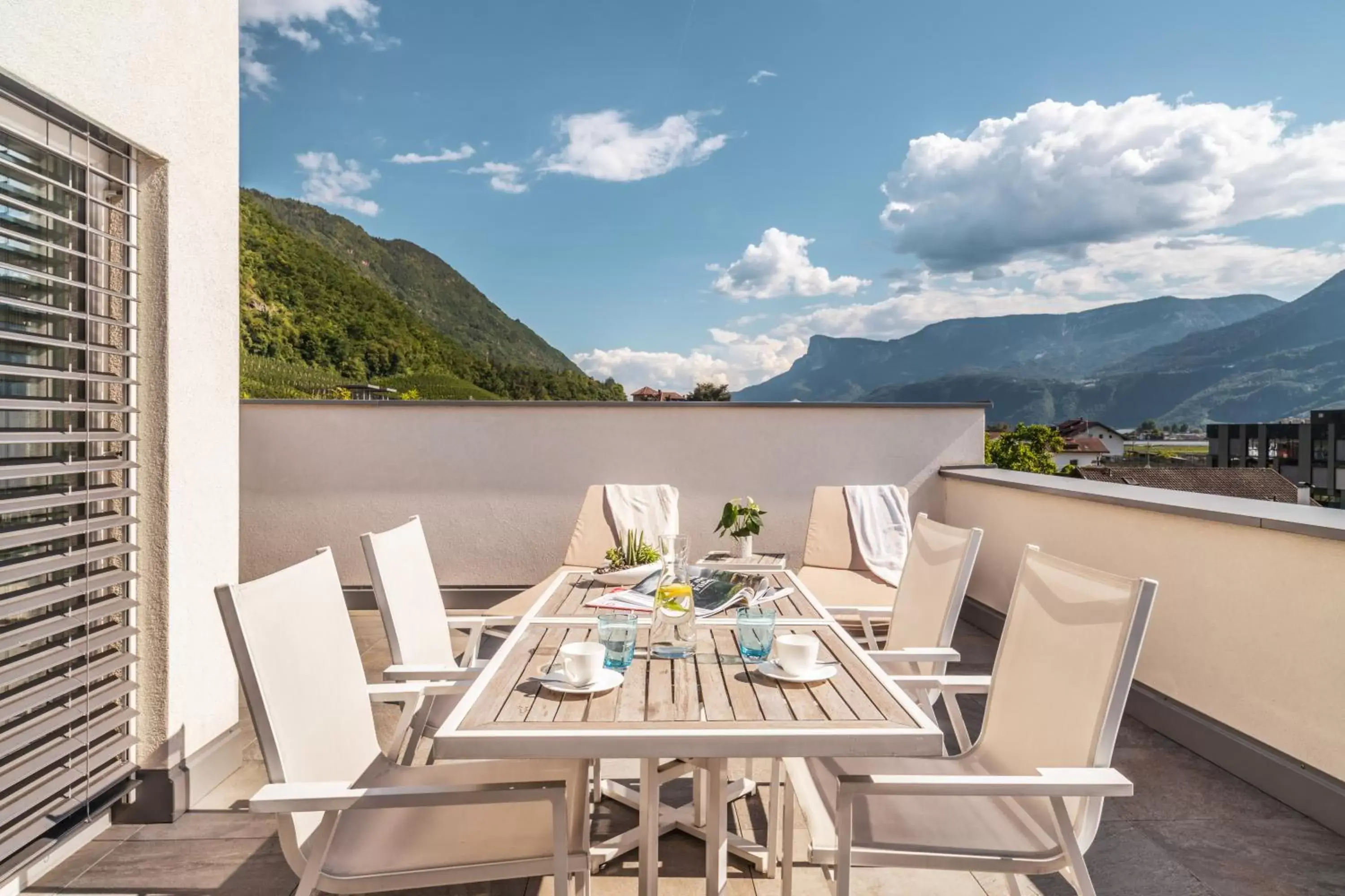 Balcony/Terrace, Mountain View in Hidalgo Suites