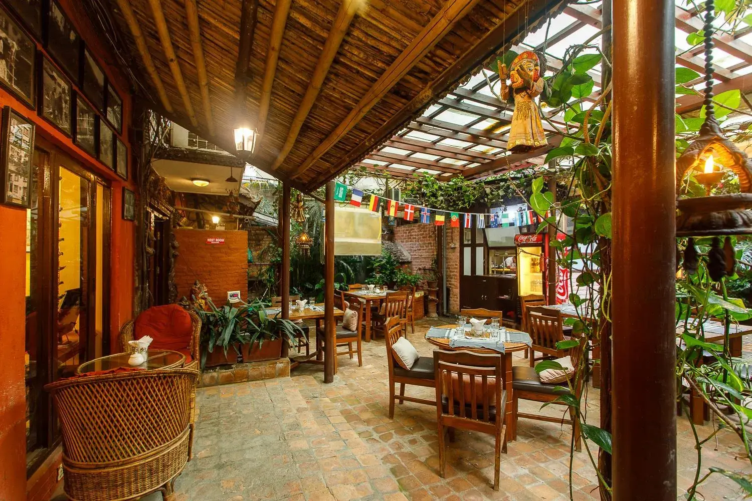 Garden, Restaurant/Places to Eat in Ambassador Garden Home