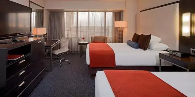 Queen Room with Two Queen Beds and City View in Hyatt Regency Columbus