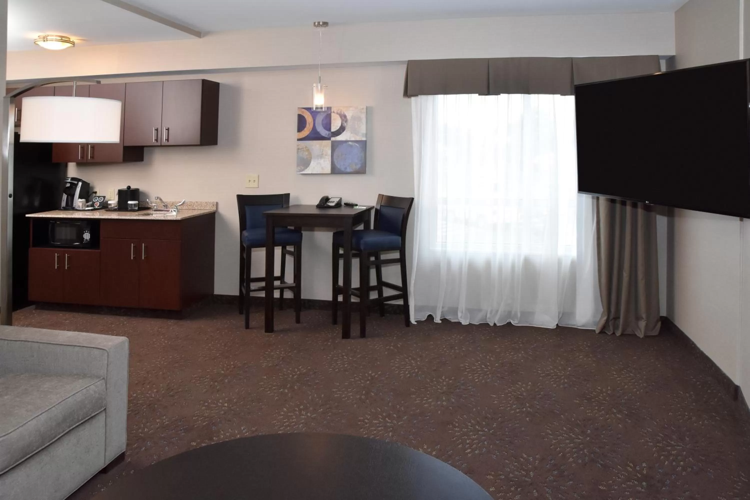 Photo of the whole room in Holiday Inn Canton-Belden Village by IHG