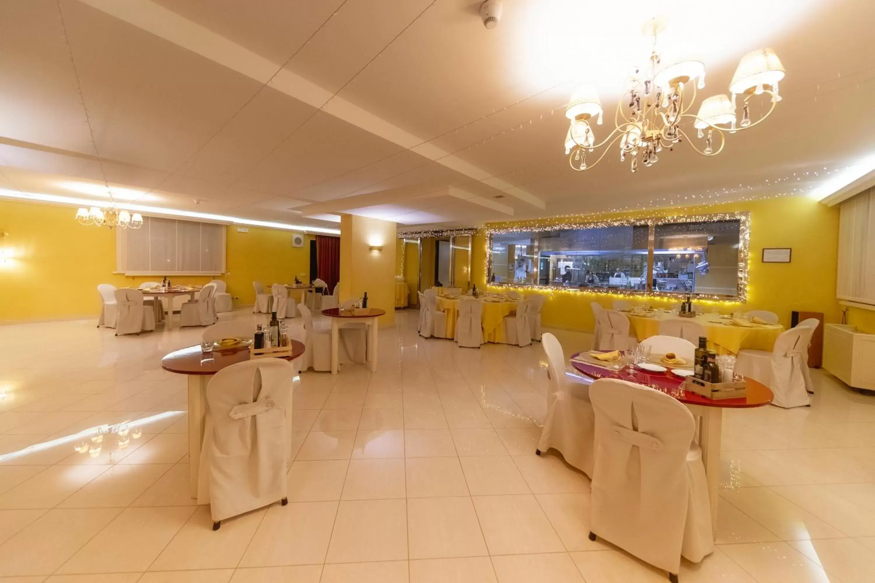 Restaurant/Places to Eat in Hotel Residence Federiciano