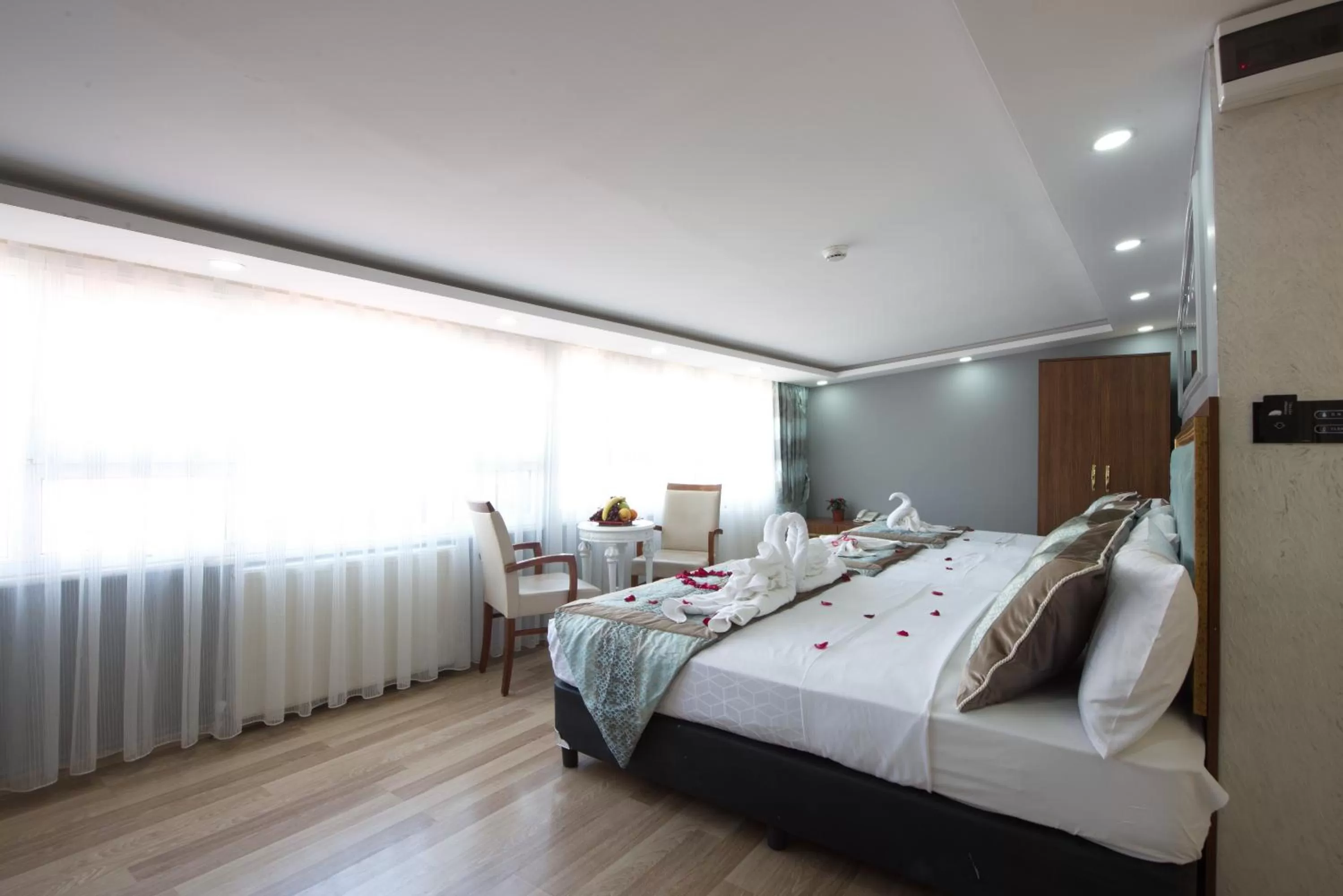 Bedroom, Bed in Istanbul Sirkeci Hotel