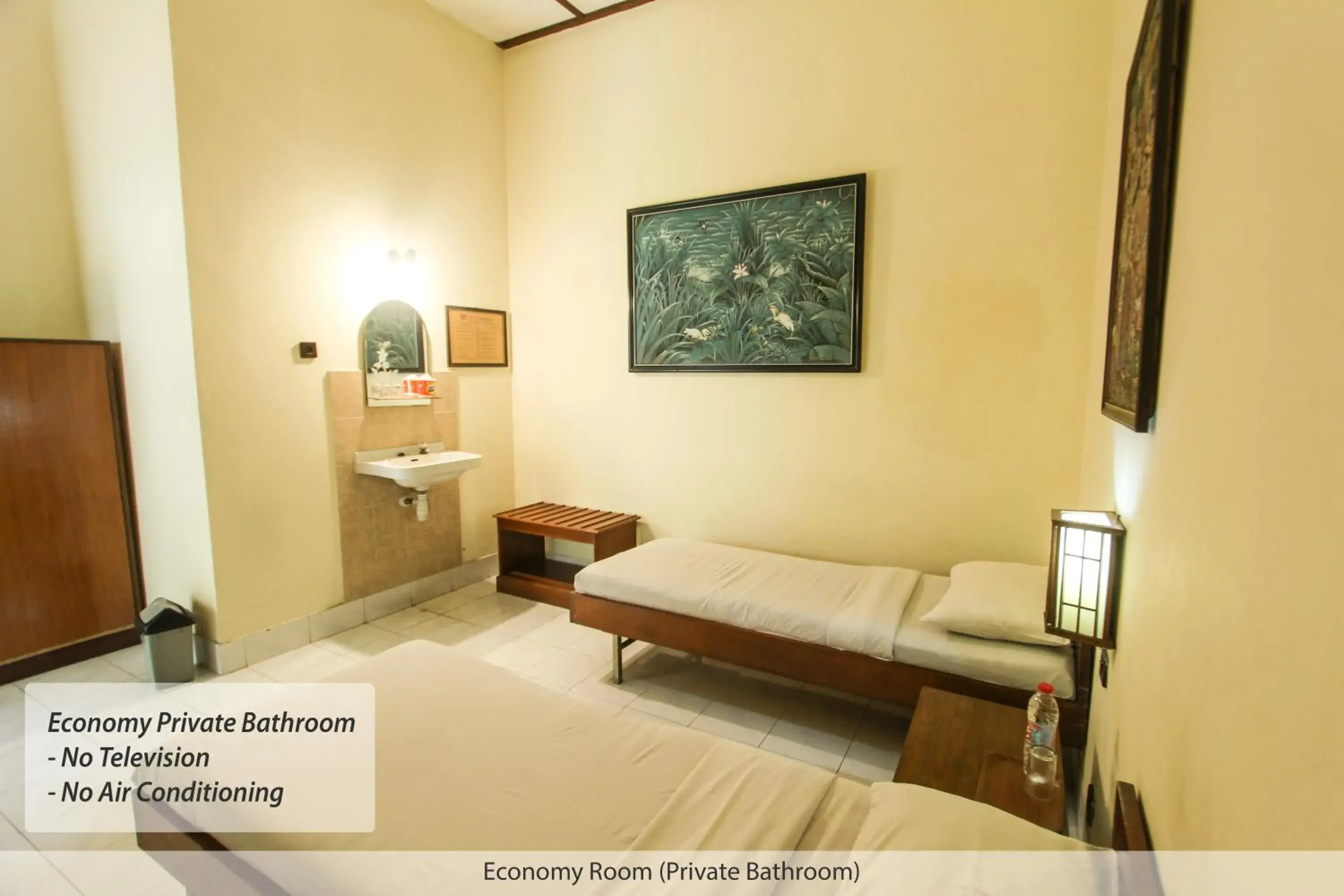 Bathroom, Seating Area in Duta Guest House