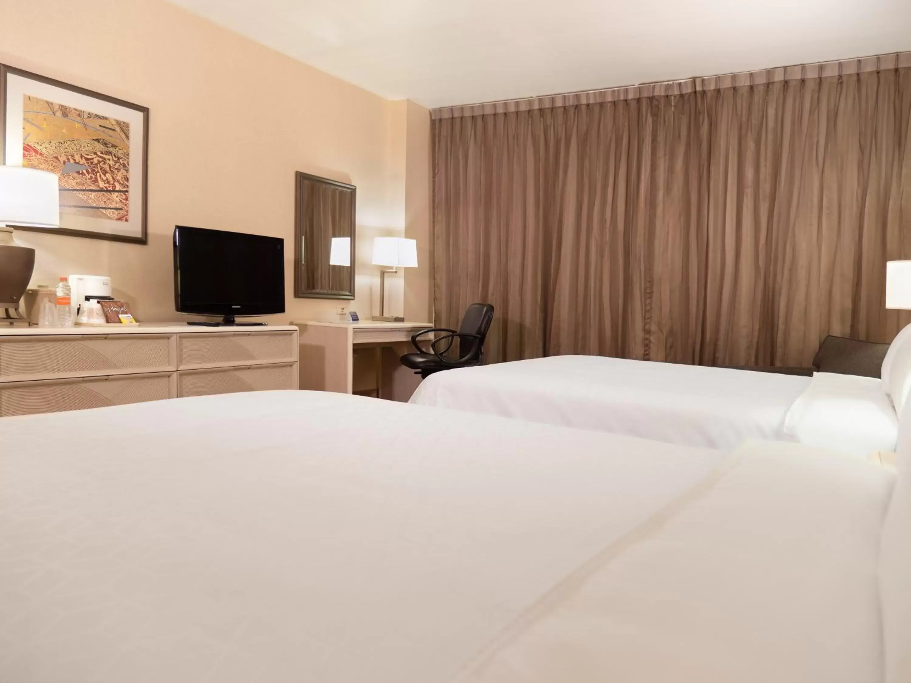 Bed in Holiday Inn Express Torreon, an IHG Hotel